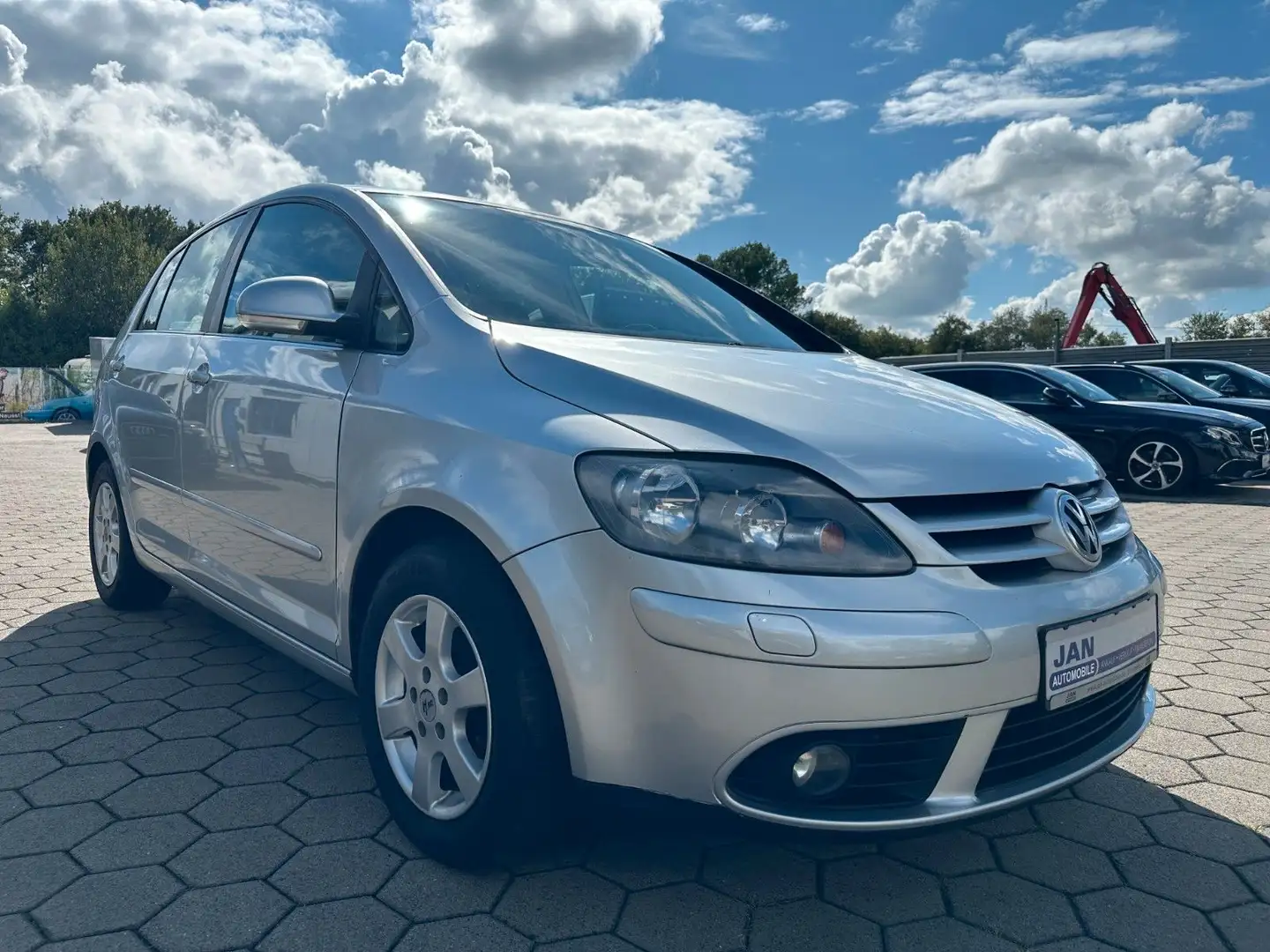 Volkswagen Golf Plus V Goal Klimaautomatik SHZ HU 07/27 Silber - 2
