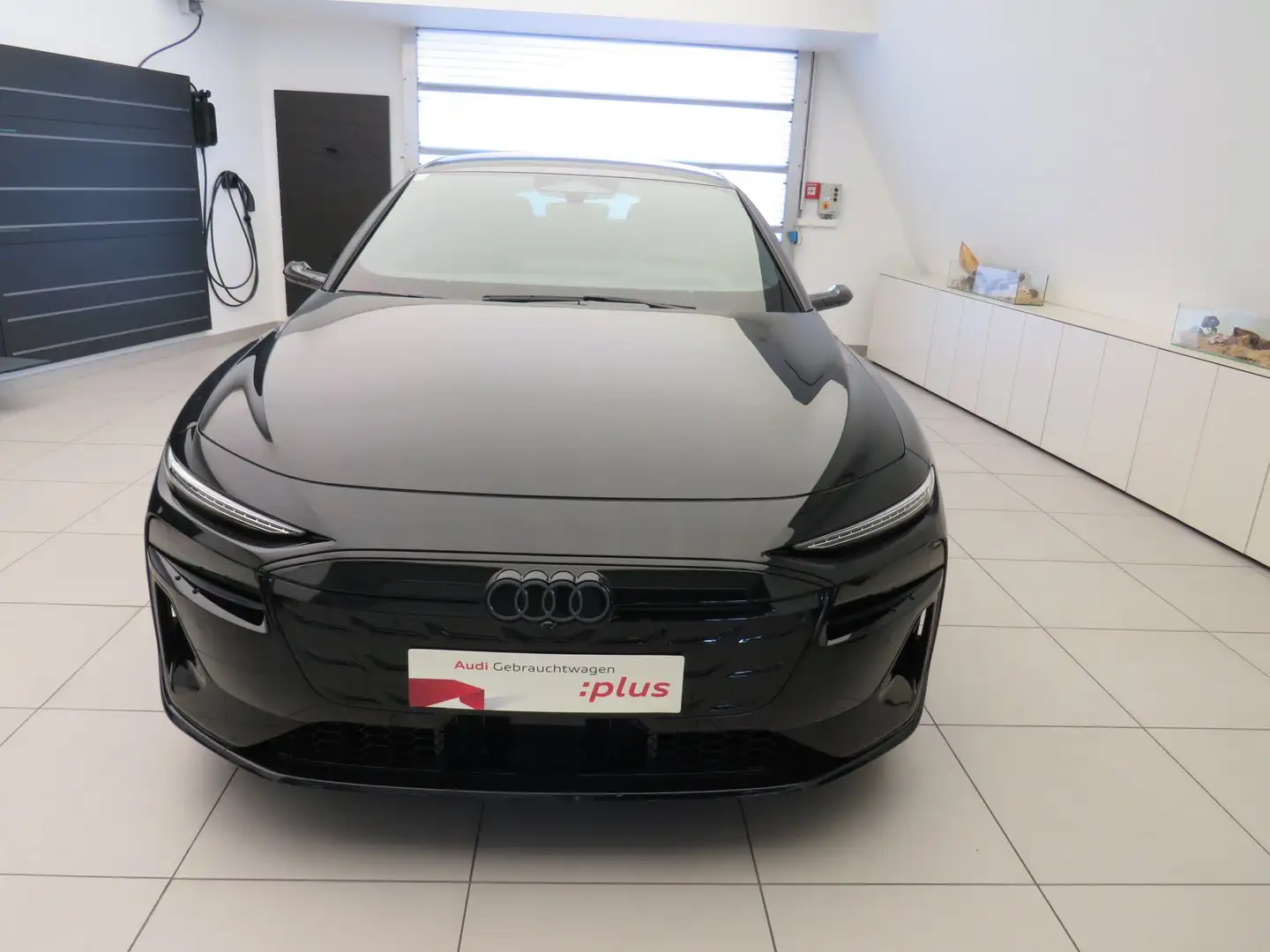Audi S6 e-tron Schwarz - 2