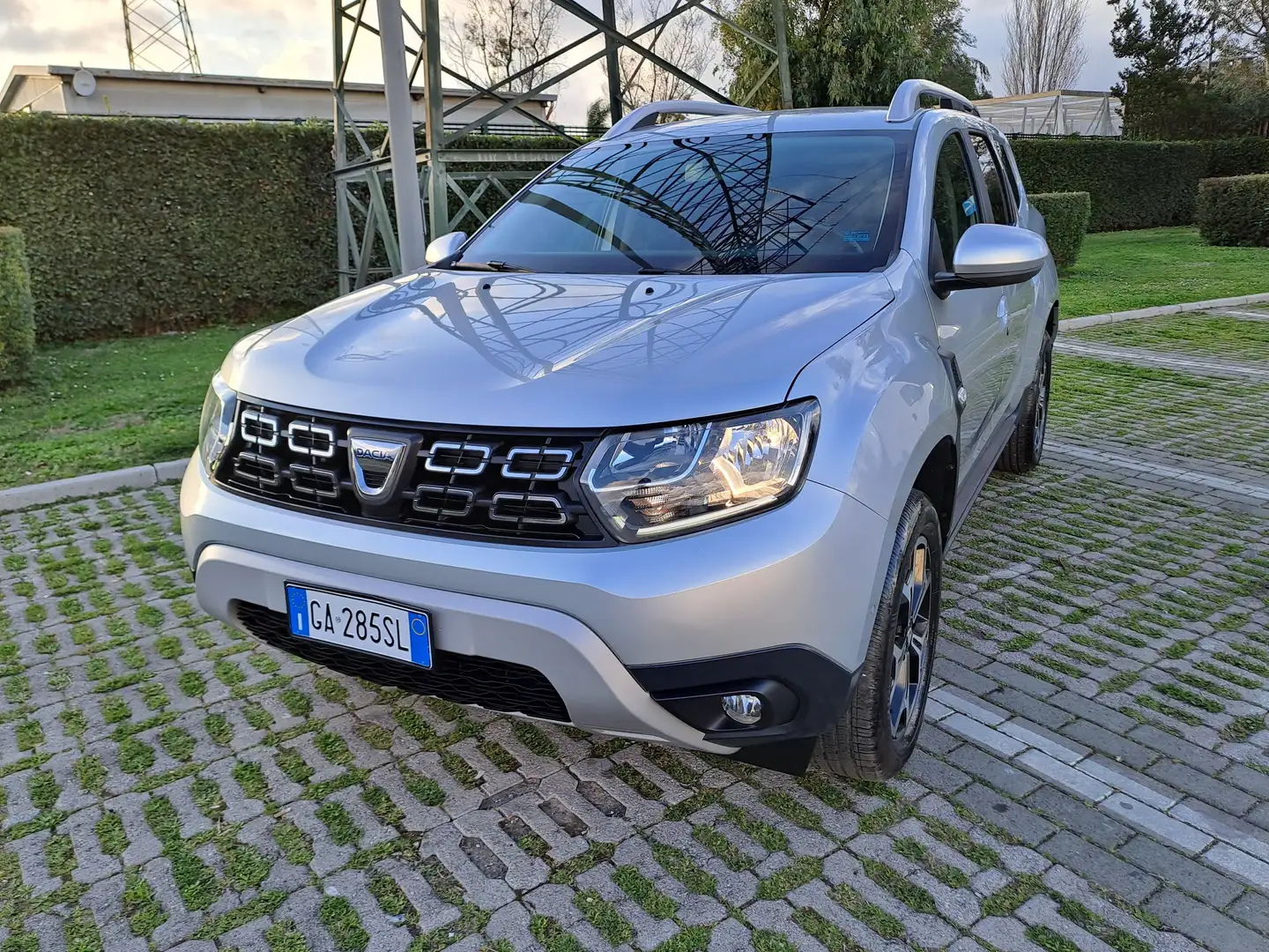 Dacia Duster Duster II 2018 1.0 tce 15th Anniversary 4x2 100cv Gris - 1