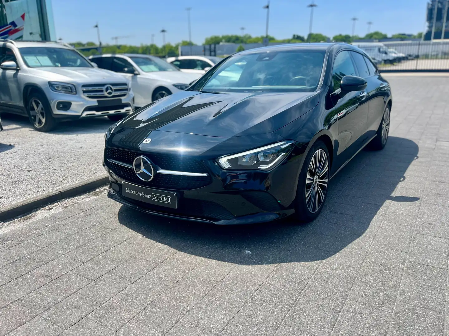 Mercedes-Benz CLA 180 Luxury Line Czarny - 1
