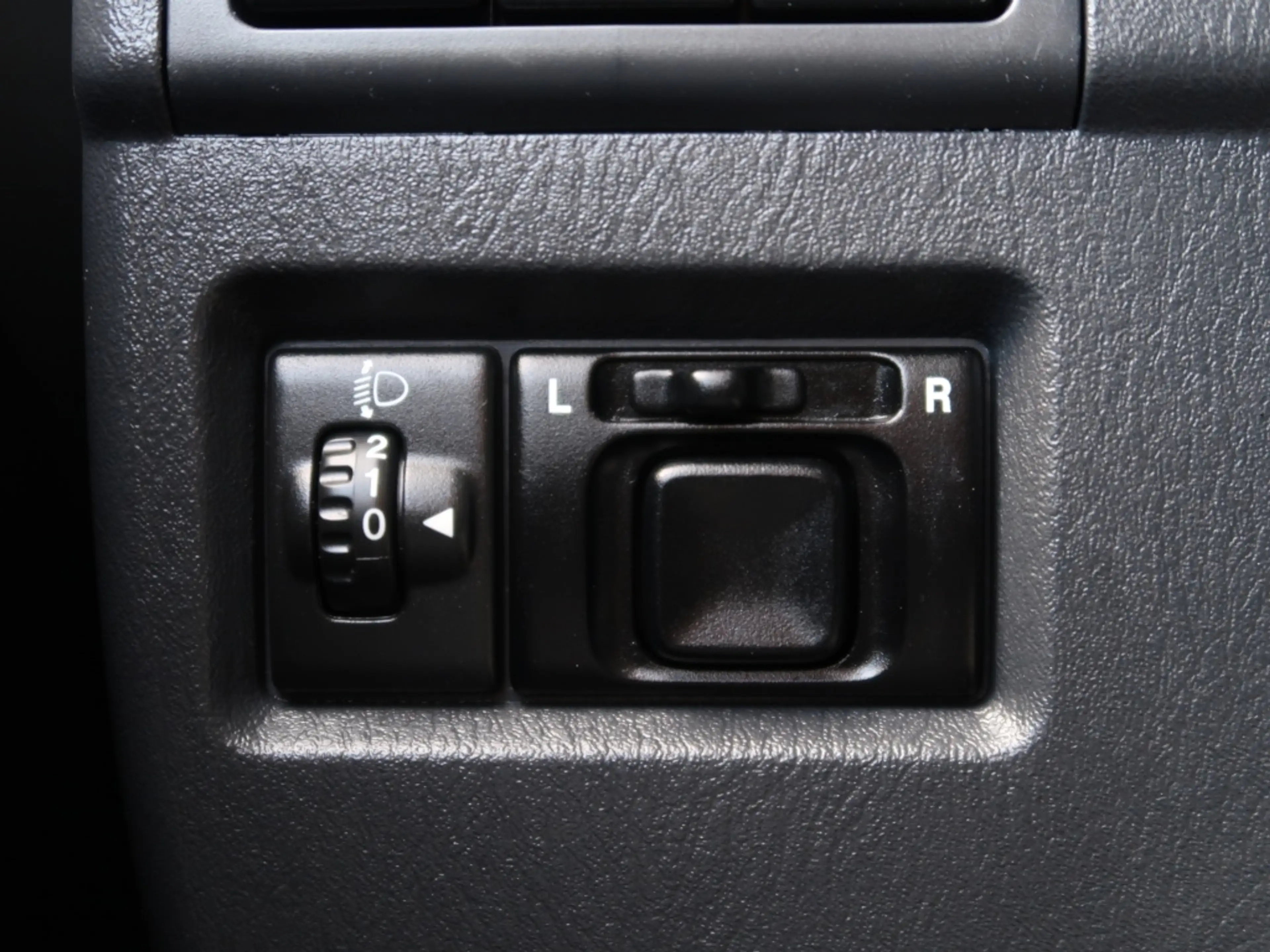 Suzuki Jimny 1.3 Exclusive / Automaat / 4x4 — photo 13