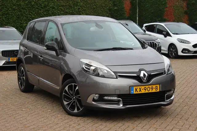 Renault Scenic 1.2 TCe Bose / NIEUWSTAAT! / Camera / Navigatie /