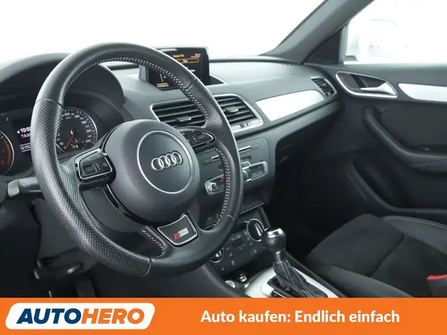 Audi Q3 view 11