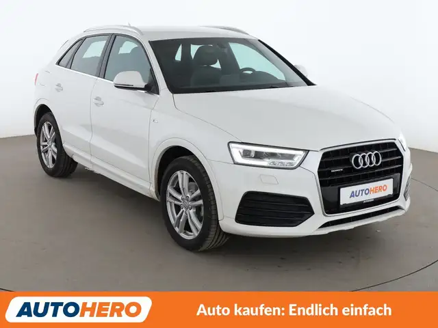 Audi Q3 view 8