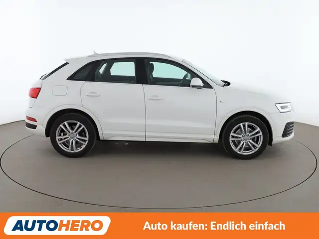 Audi Q3 view 7