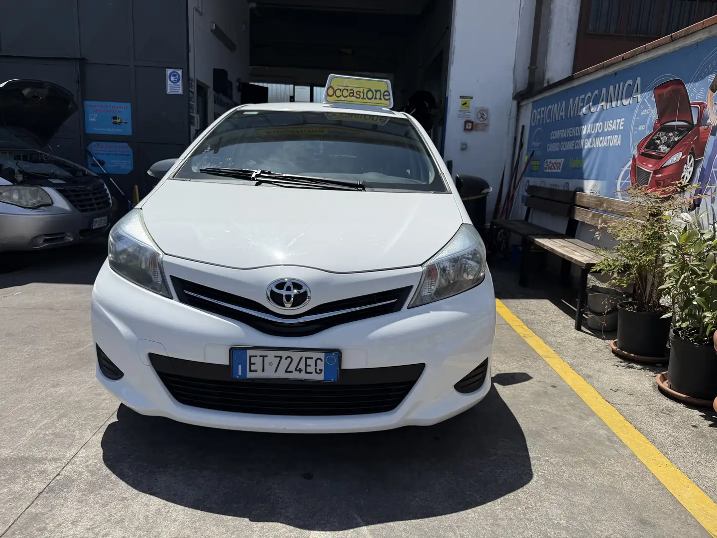 Toyota Yaris 5p 1.0 Expo c/clima - 1