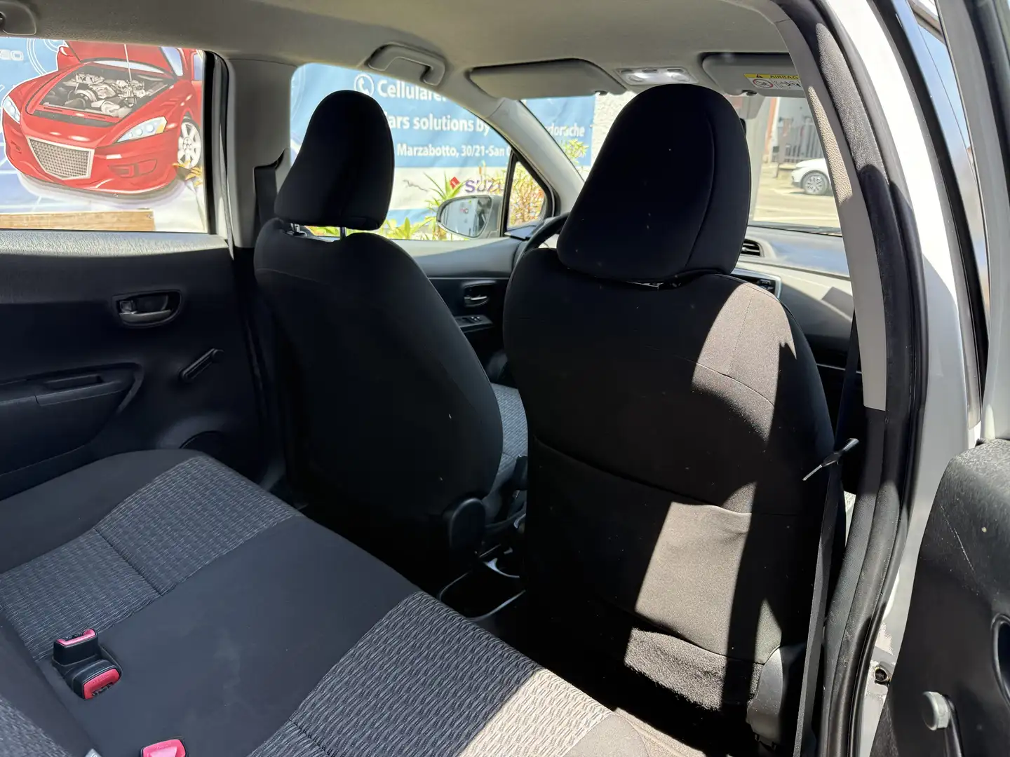 Toyota Yaris 5p 1.0 Expo c/clima - 2