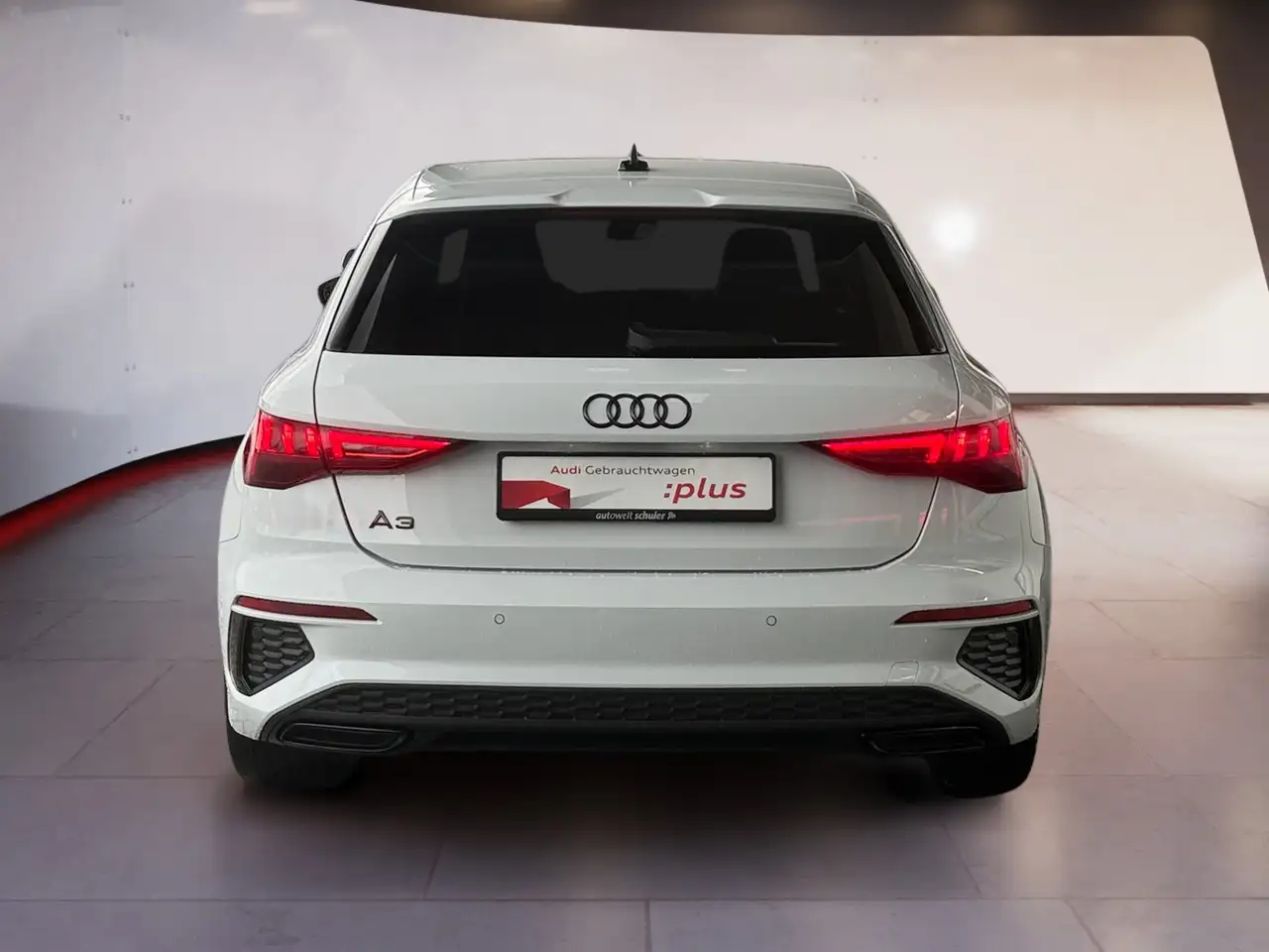 Audi A3 Sportback 35 2.0 TDI S-line Pano ACC AHK Navi Mat 5