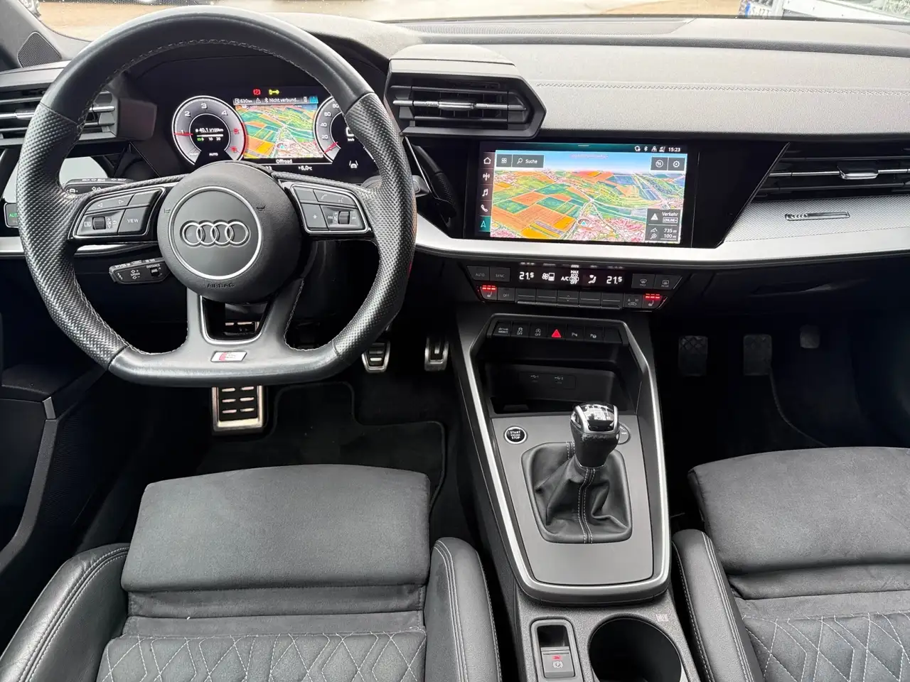 Audi A3 Sportback 35 2.0 TDI S-line Pano ACC AHK Navi Mat 10