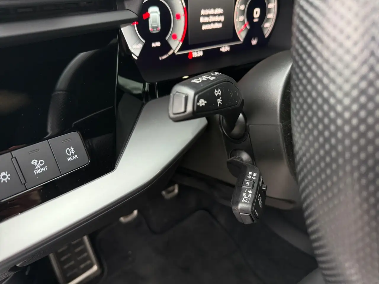 Audi A3 Sportback 35 2.0 TDI S-line Pano ACC AHK Navi Mat 16