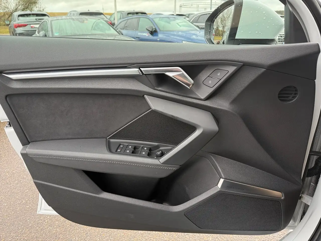 Audi A3 Sportback 35 2.0 TDI S-line Pano ACC AHK Navi Mat 17