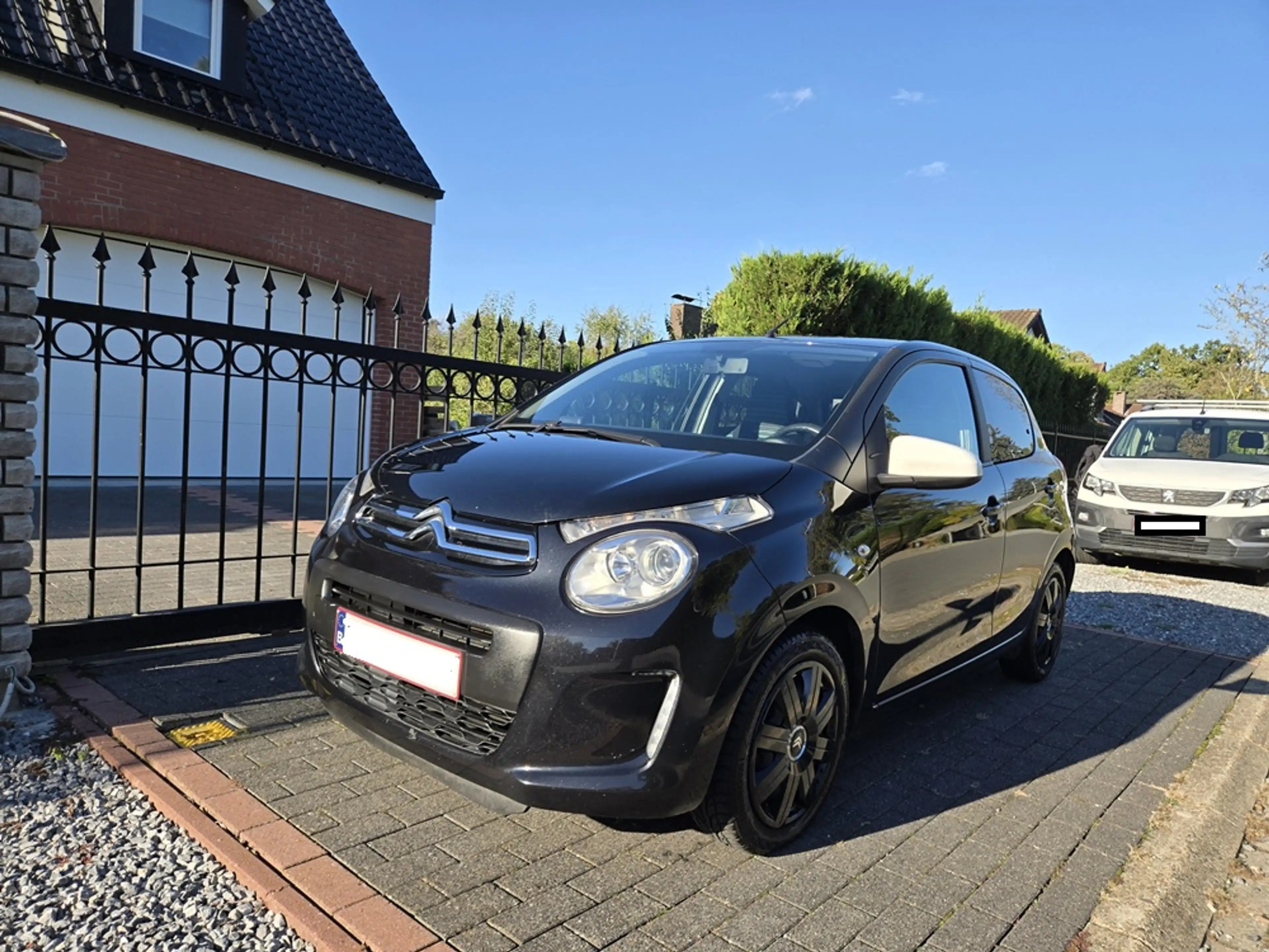 Citroen C1 C1 1.0 VTi Shine — photo 3