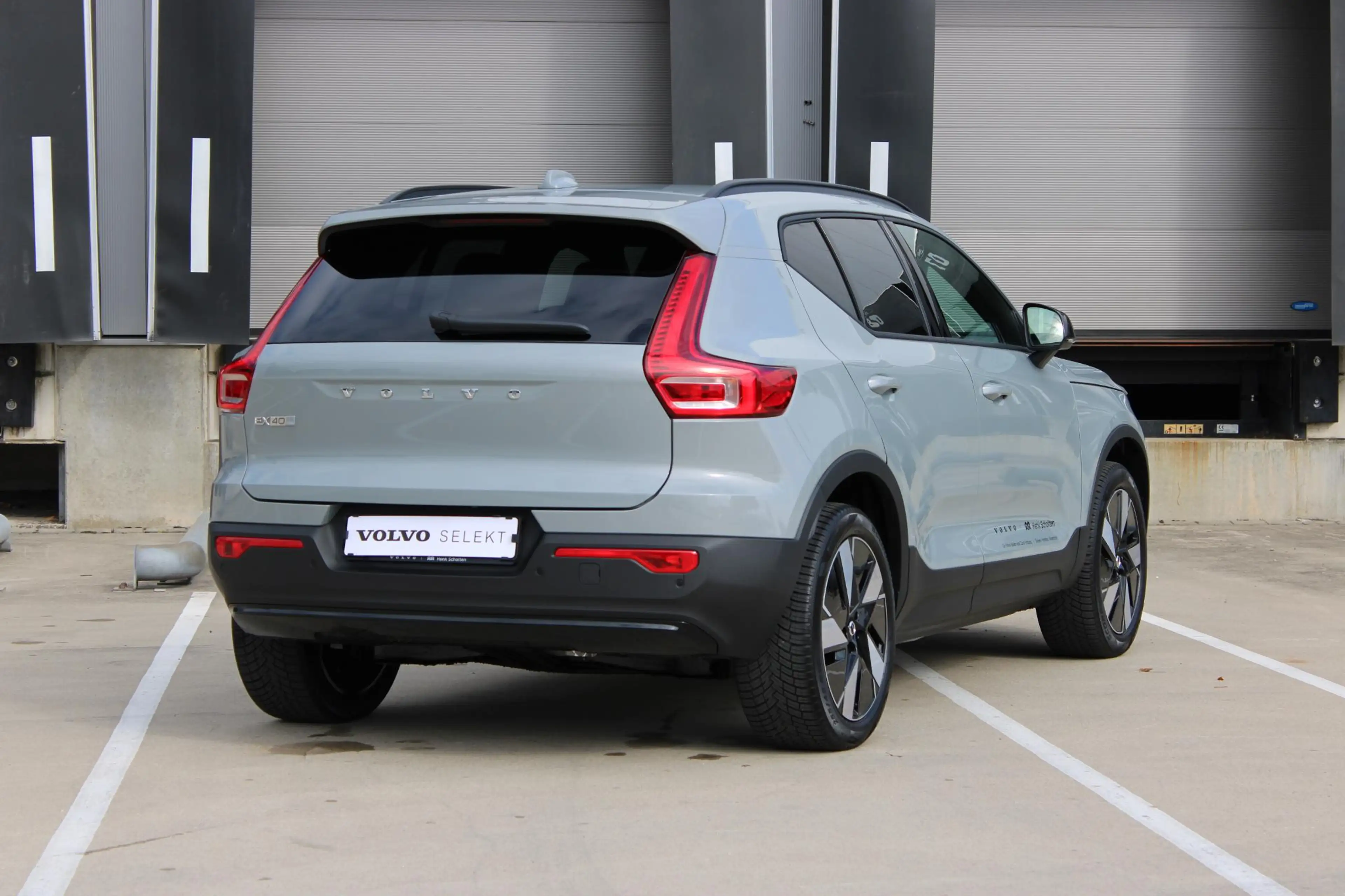 Volvo EX40 Single Motor Extended Range Business Edition | Ver — photo 11
