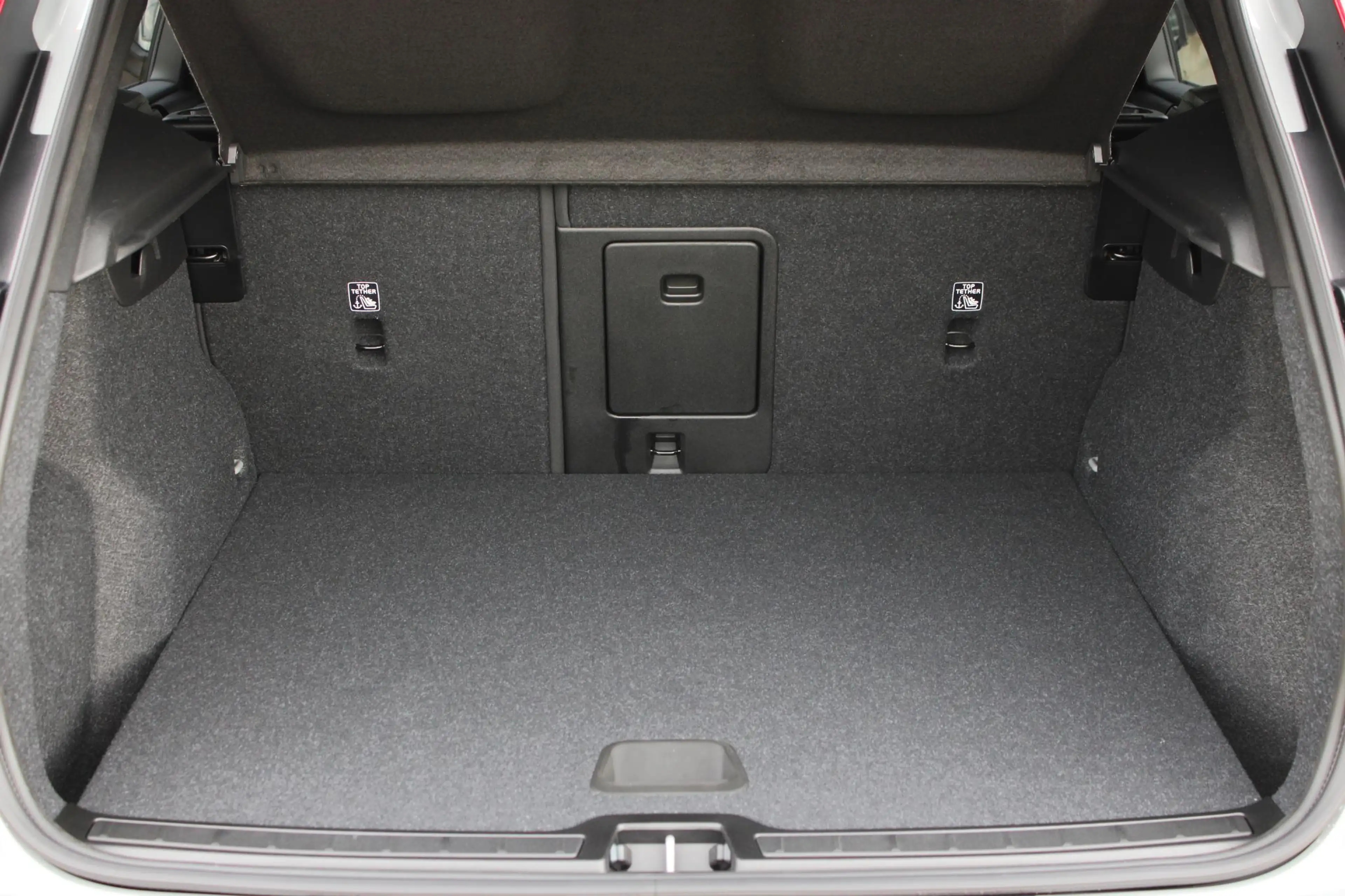 Volvo EX40 Single Motor Extended Range Business Edition | Ver — photo 7