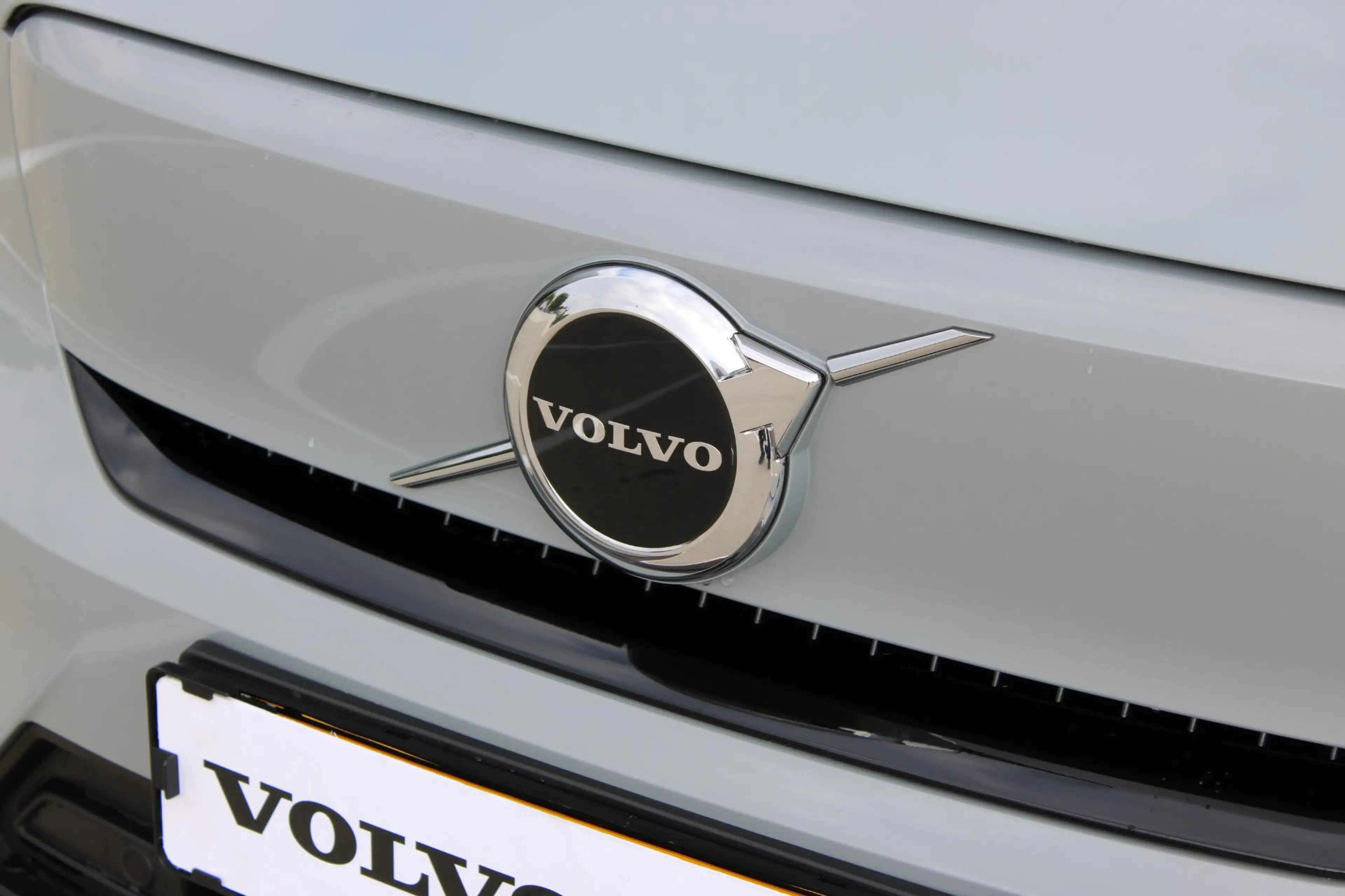 Volvo EX40 Single Motor Extended Range Business Edition | Ver — photo 14