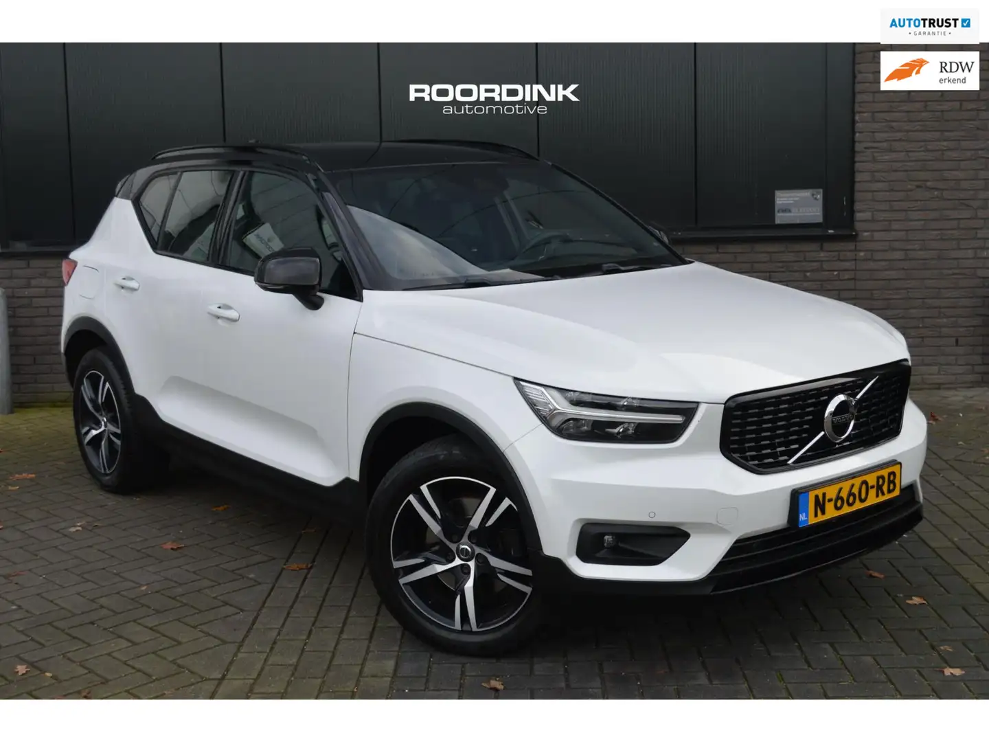 Volvo XC40 BTW| R-Design|Harman/Kardon|Trekhaak|Camera Weiß - 1