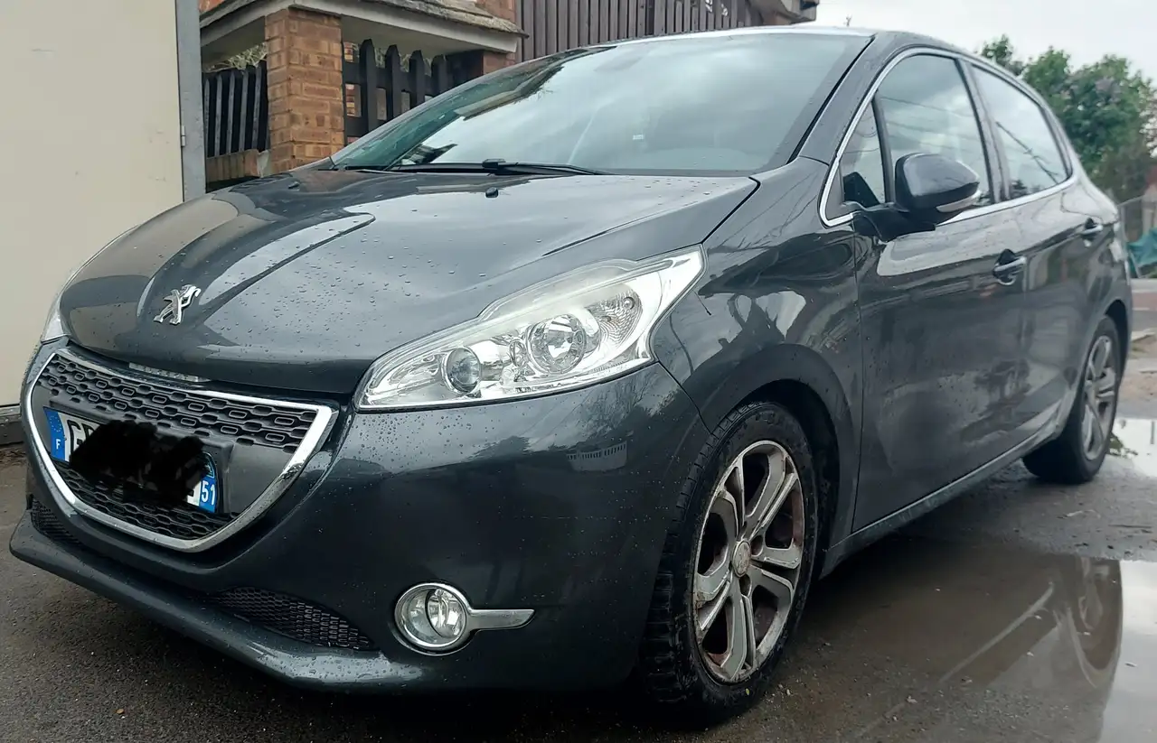 Peugeot 208 1.6 VTi 120ch BVM5 Allure