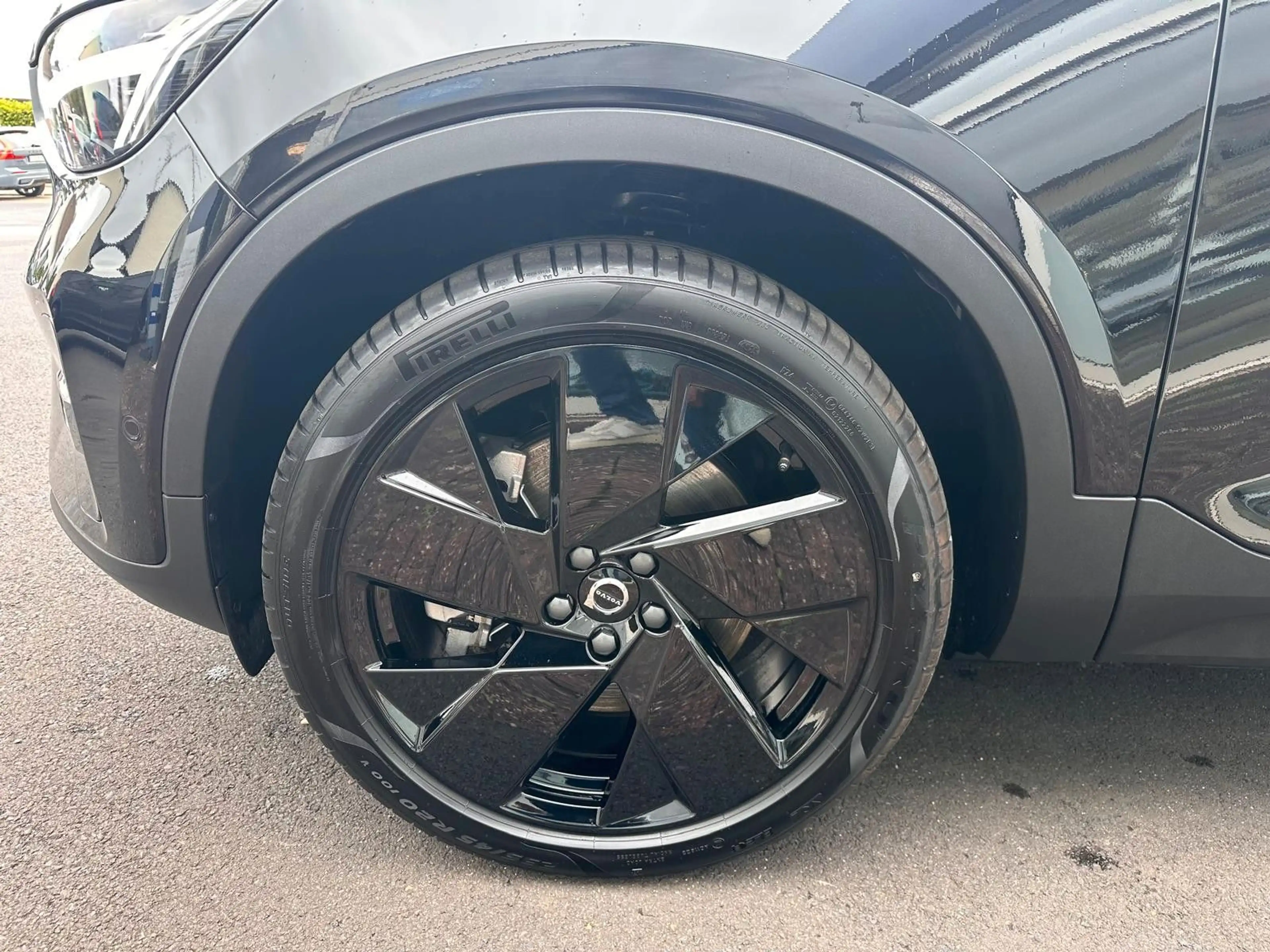 Volvo EX40 RWD Ultra Black Edition LR,AHK,Pano,360° — photo 14