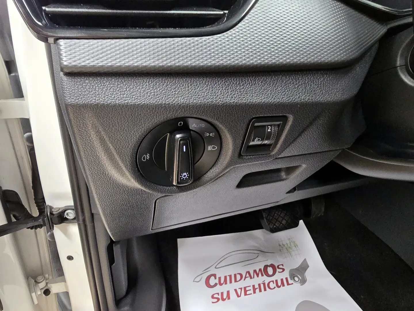 Skoda Kamiq 1.0 TSI Ambition 81kW DSG Blanco - 2