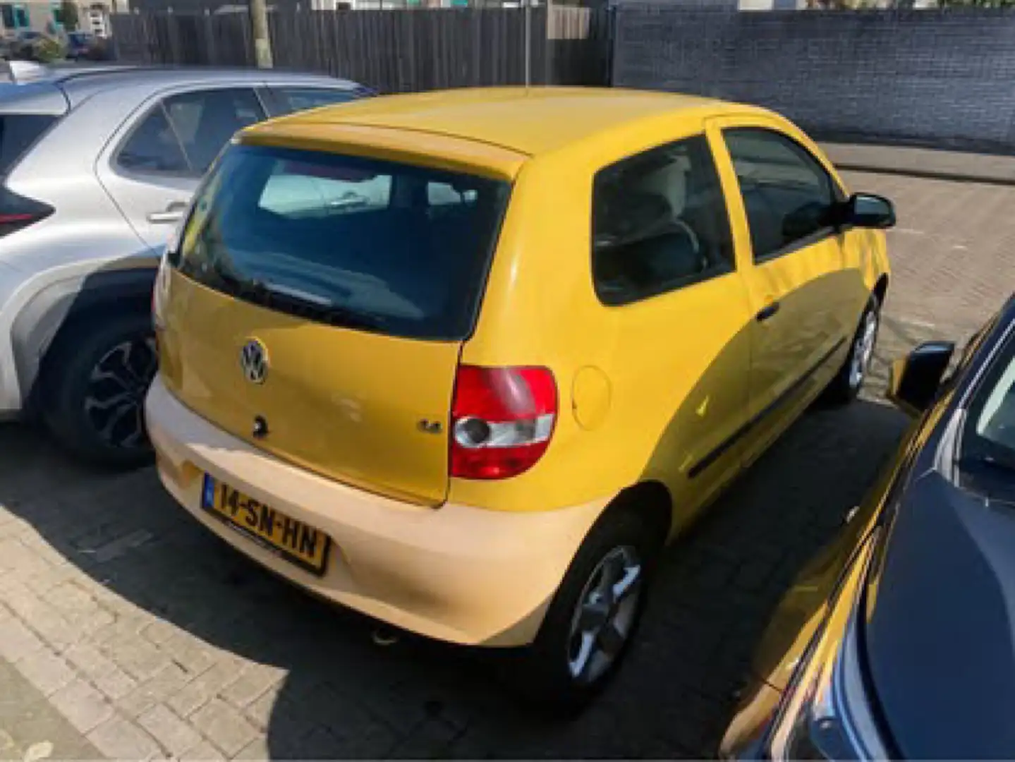 Volkswagen Fox 1.4 Trendline Geel - 2