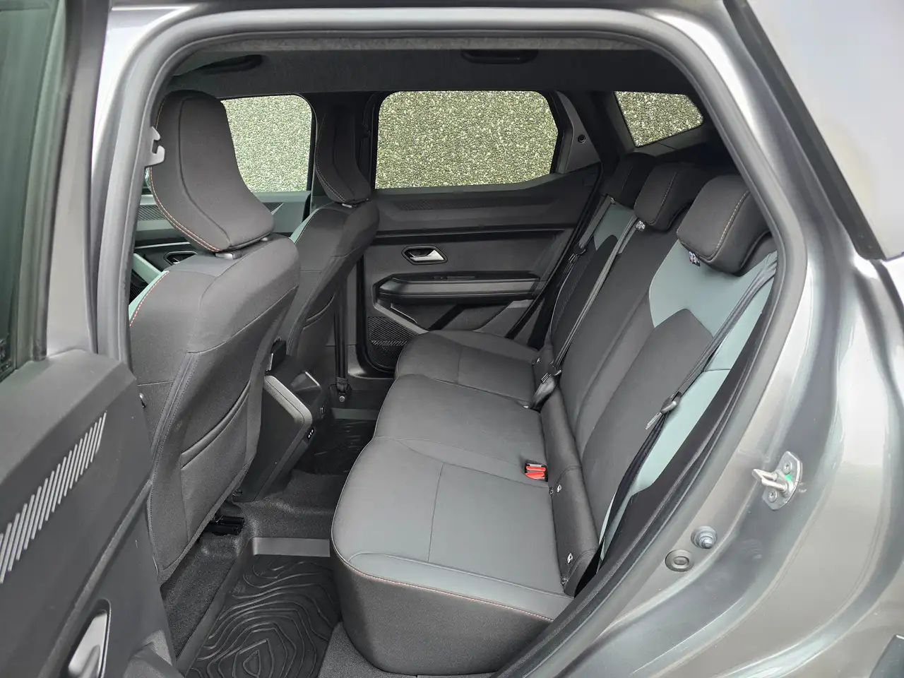 Dacia Duster Duster 1.6 HYBRID 140 Extreme AIRCO/GPS/PDC+CAM.. 25