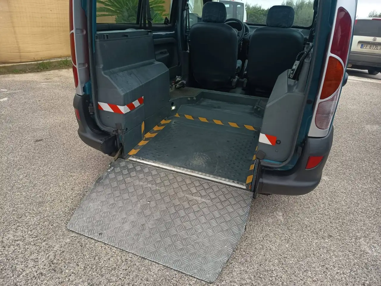 Renault Kangoo TRASPORTO DISABILE O CARROZZINA, foto 2
