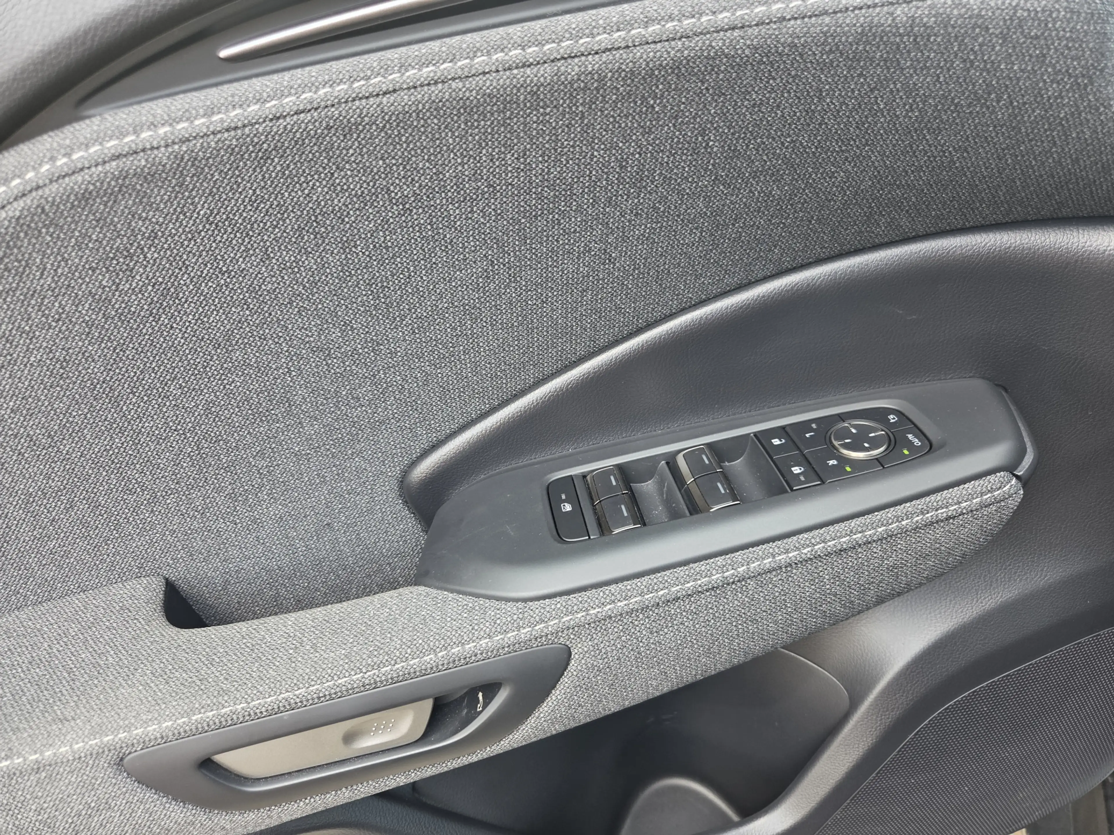 Lexus LBX Business Line Business Line 2WD  Parkeer en Dodeho — photo 14