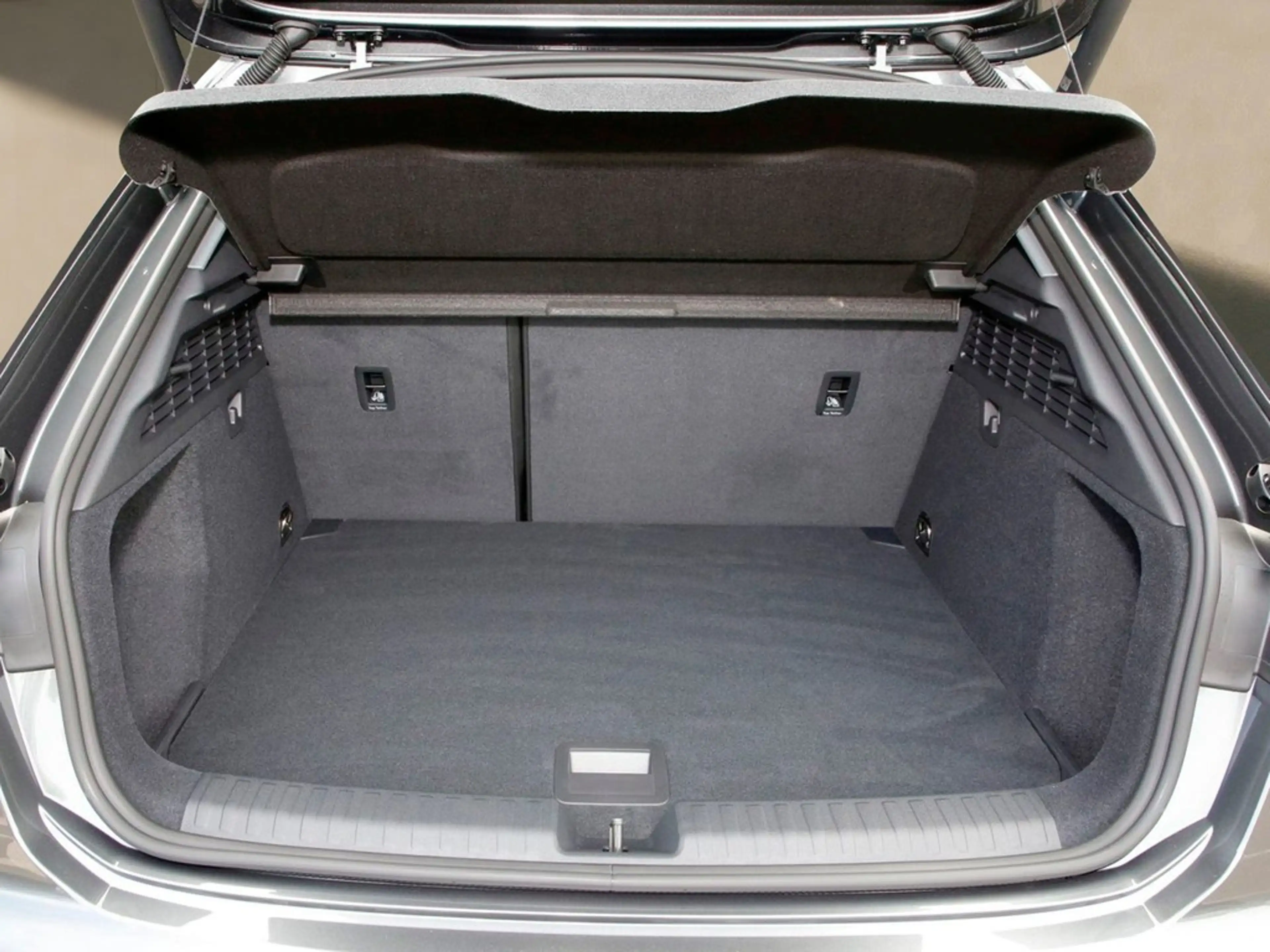 Audi A3 Sportback TFSI quattro S line 18"LM*LED*NAVI*Hu... — photo 12