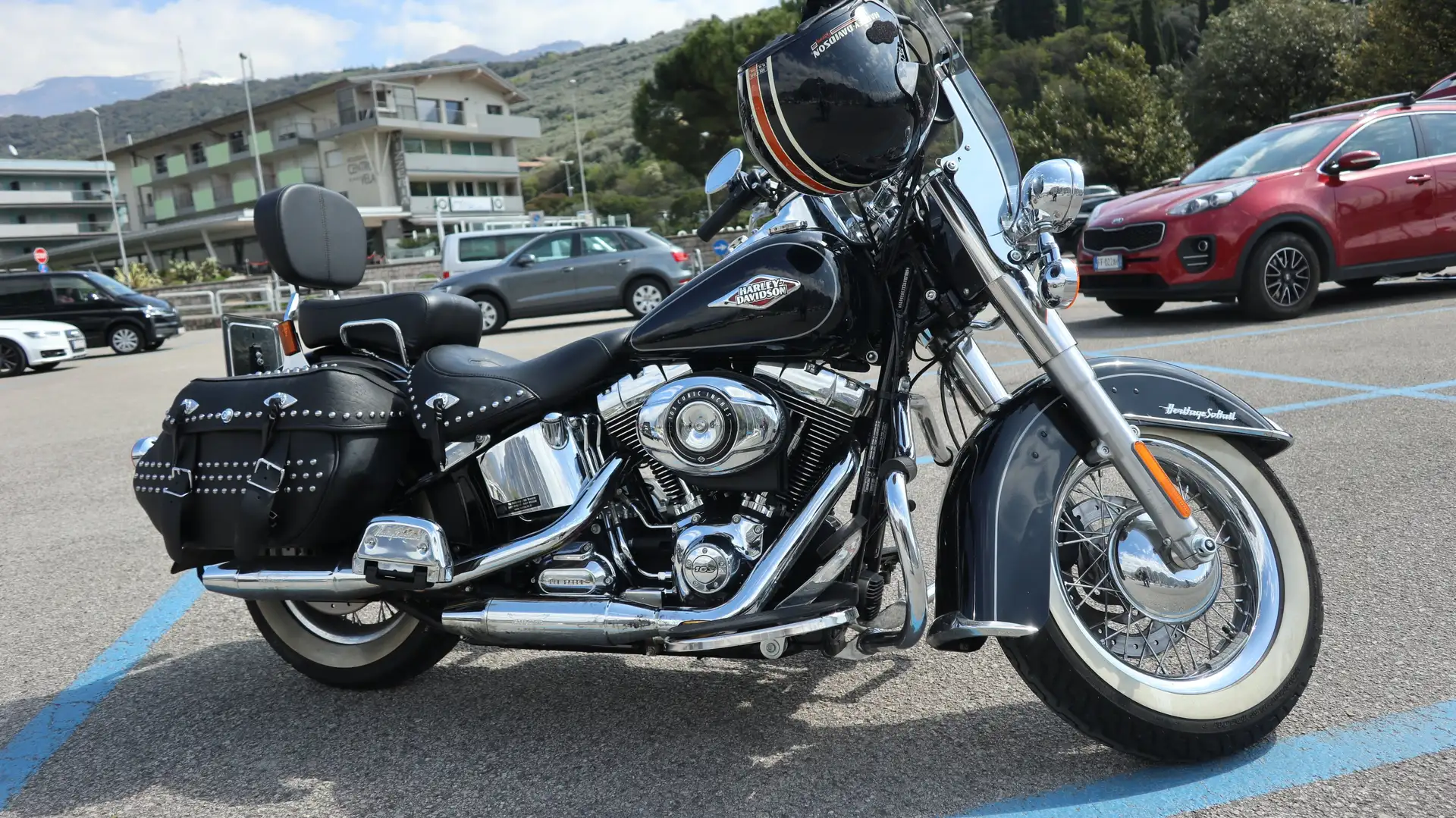 Harley-Davidson Heritage Softail FLSTC 103 Nero - 2