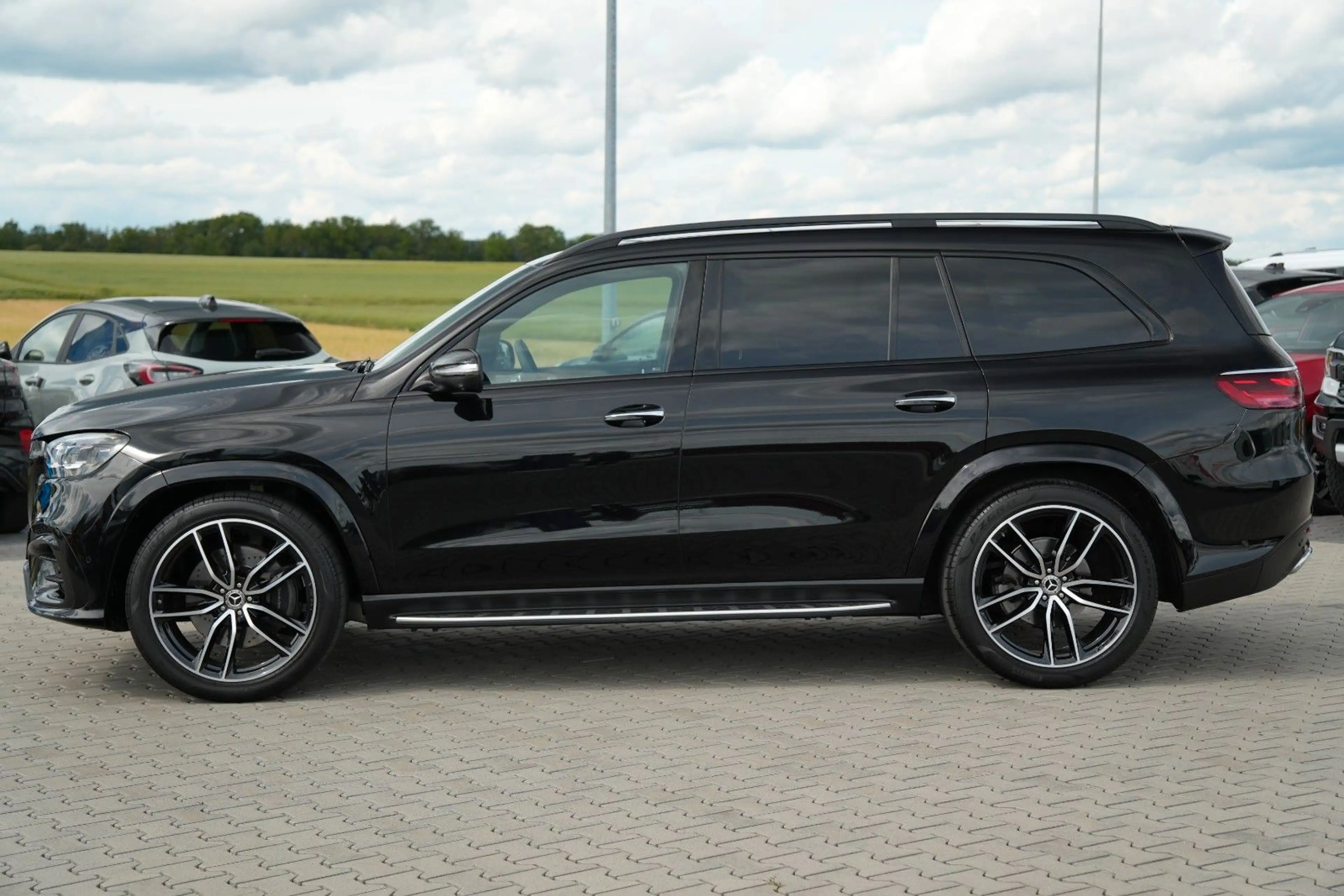 Mercedes-Benz GLS 450 4-Matic AHK PANO 23-Zoll 7-Sitzer — photo 4