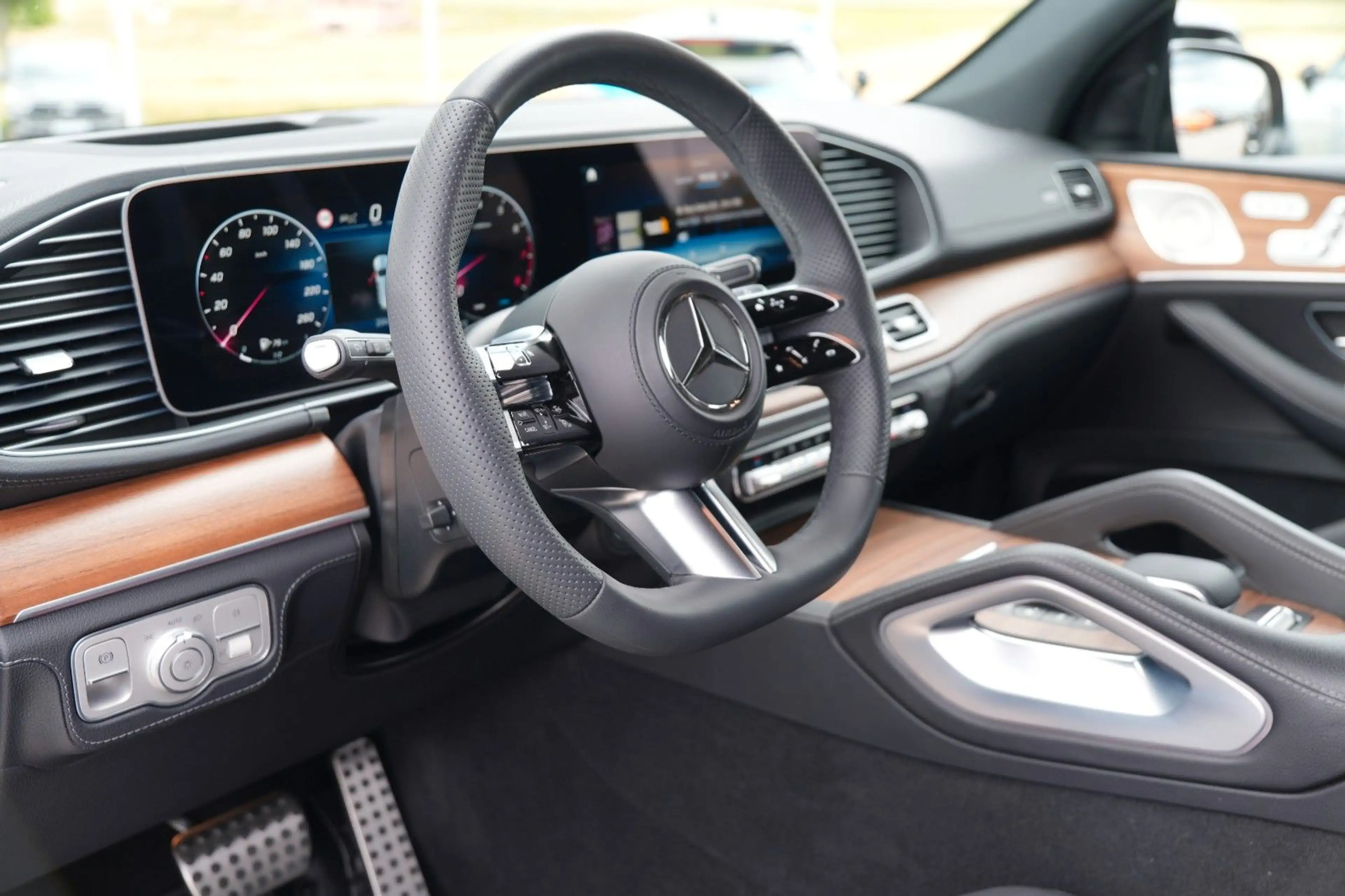Mercedes-Benz GLS 450 4-Matic AHK PANO 23-Zoll 7-Sitzer — photo 15