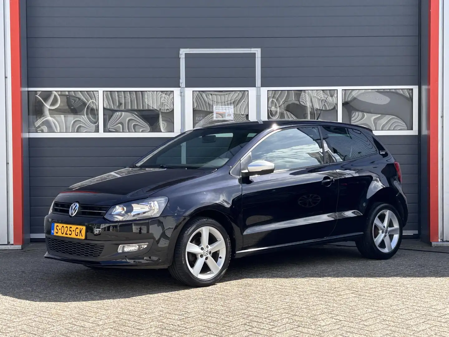 Volkswagen Polo 1.2-12V Comfortline | Airco | Lichtmetaal | Centra Zwart - 2