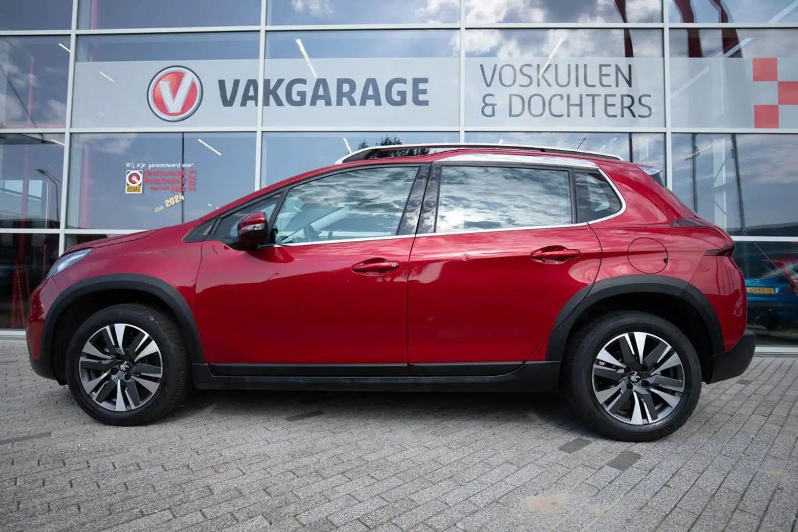 Peugeot 2008 1.2 PureTech Allure | Trekhaak Rot - 2