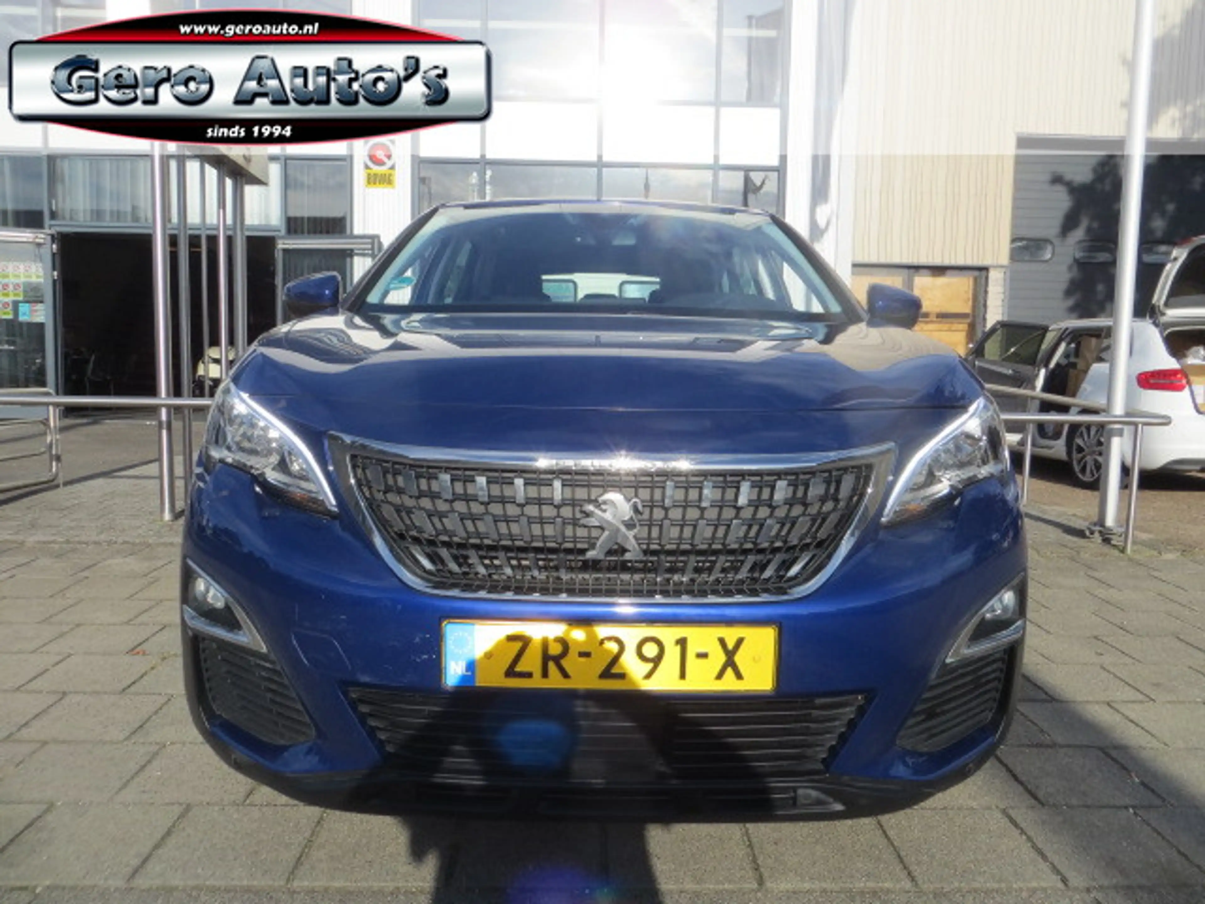 Peugeot 3008 1.2 PureTech Blue Lease Executive vol leder trekha — photo 15