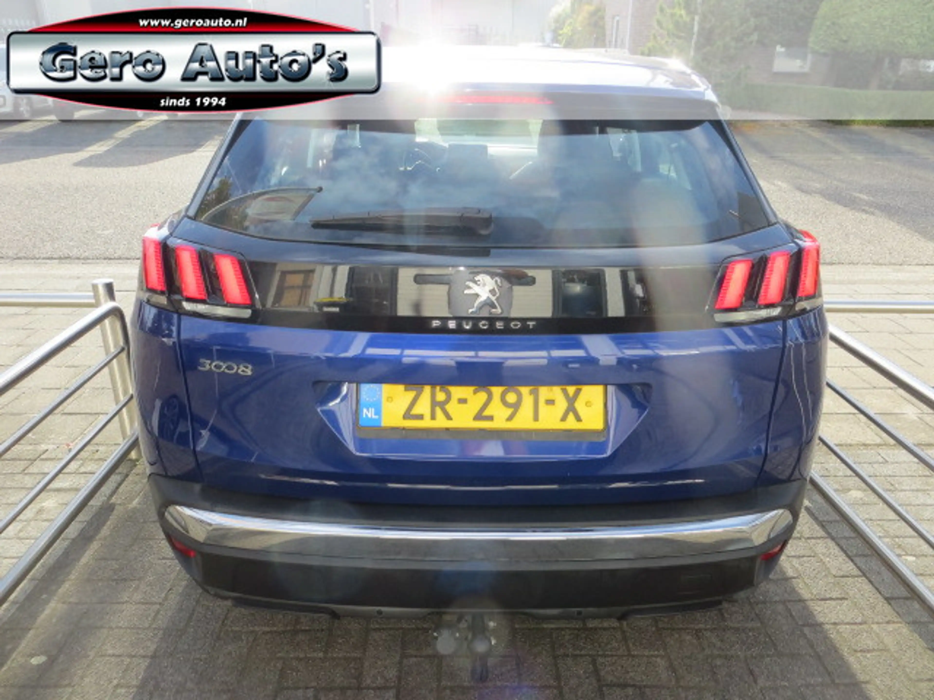 Peugeot 3008 1.2 PureTech Blue Lease Executive vol leder trekha — photo 5