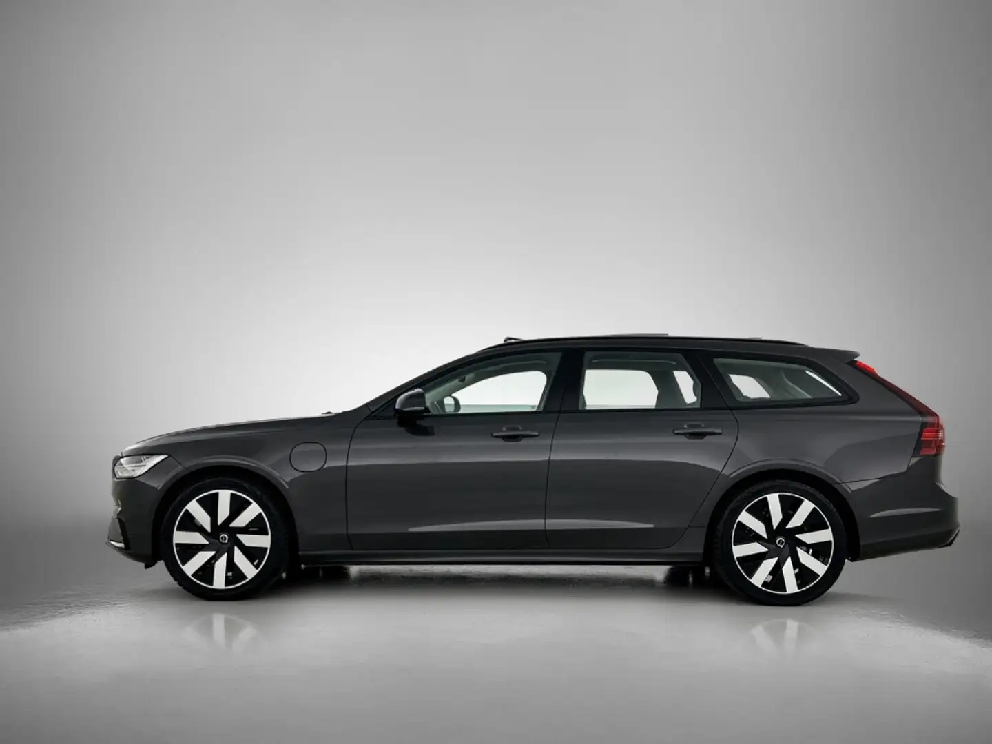 Volvo V90 2.0 T6 AWD Ultra Dark Gris - 2