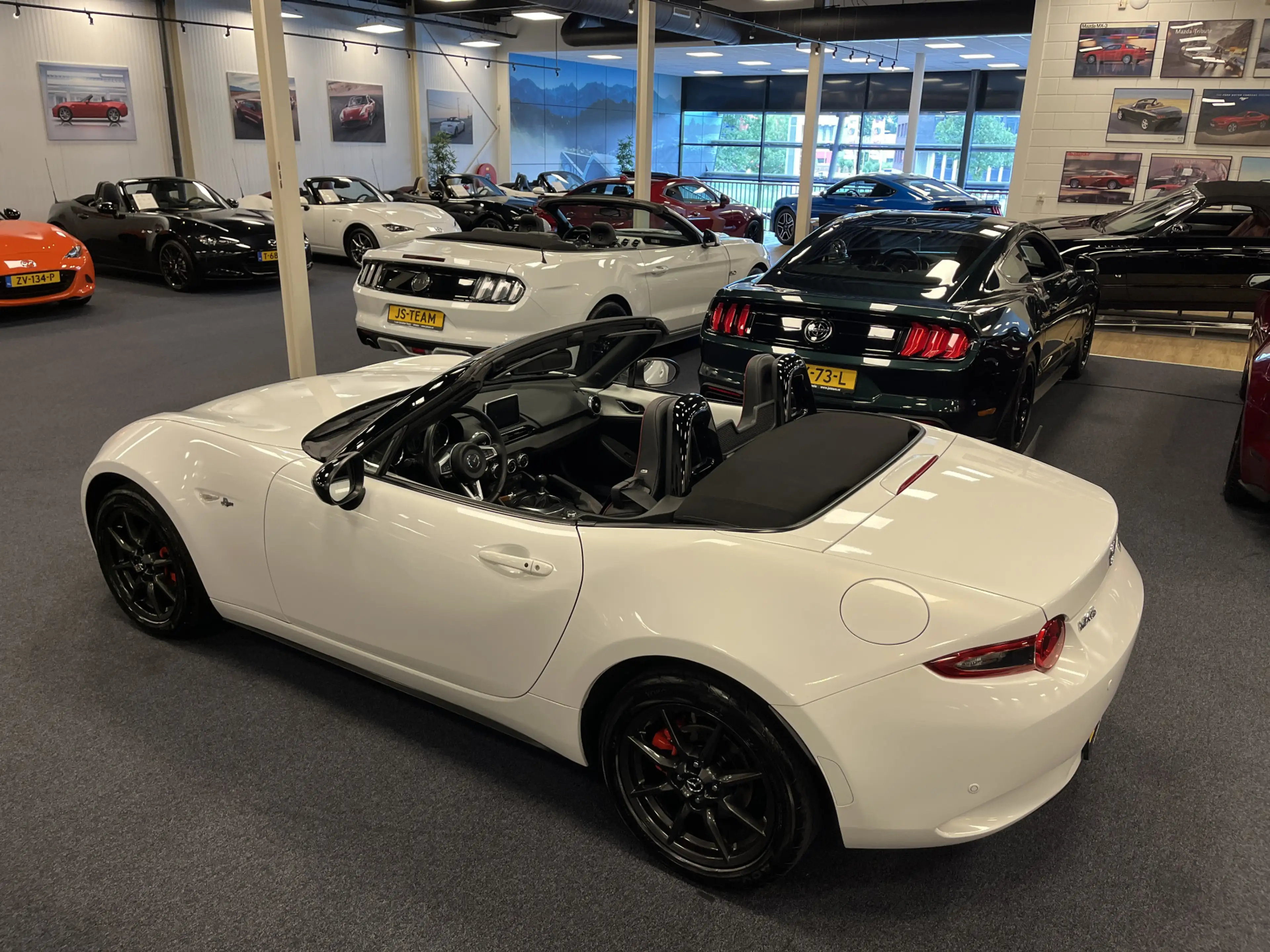 Mazda MX-5 ND Roadster 1.5 SkyActiv-G 131PK GT-M Bose Sportsp — photo 15