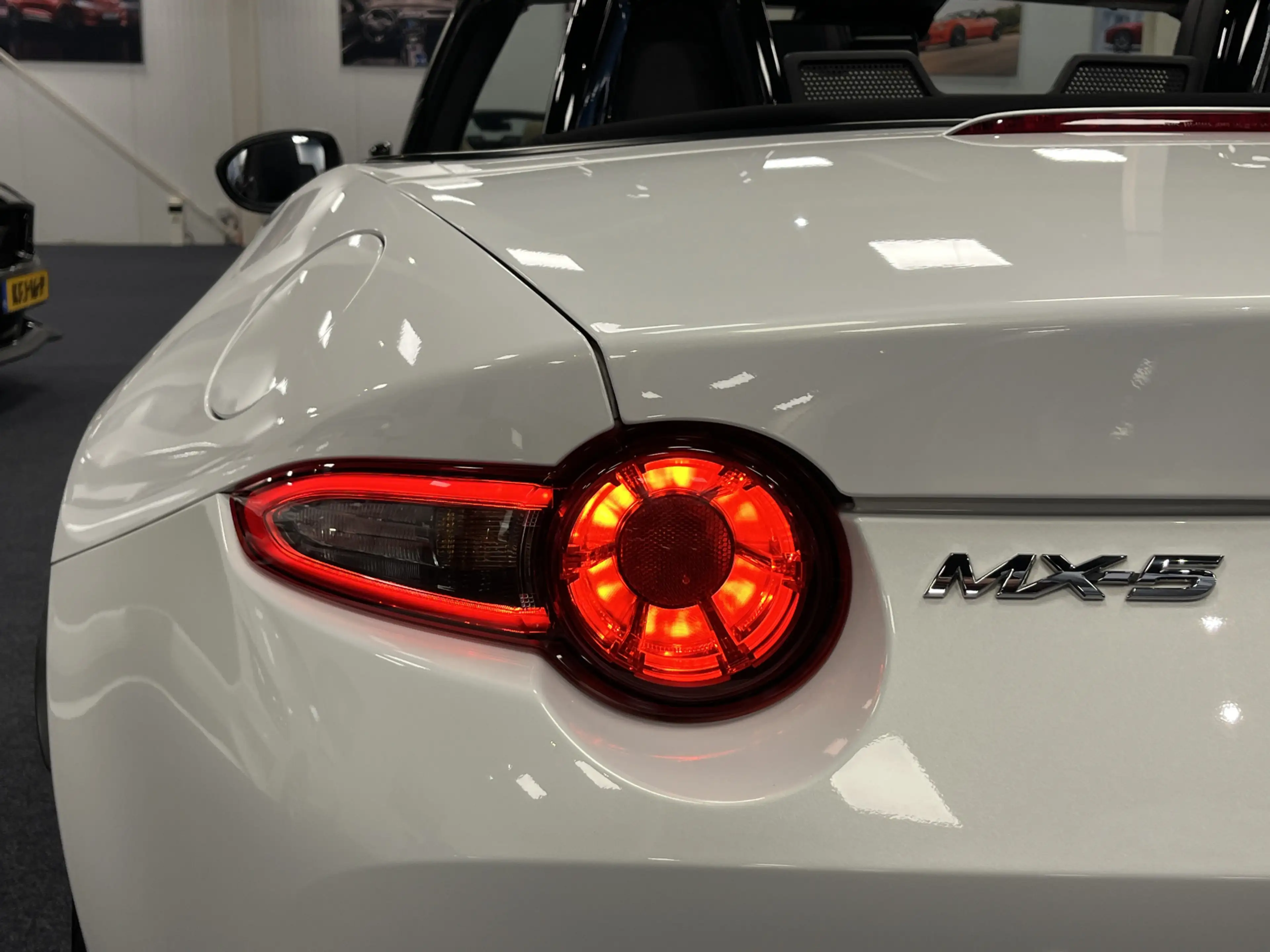 Mazda MX-5 ND Roadster 1.5 SkyActiv-G 131PK GT-M Bose Sportsp — photo 32