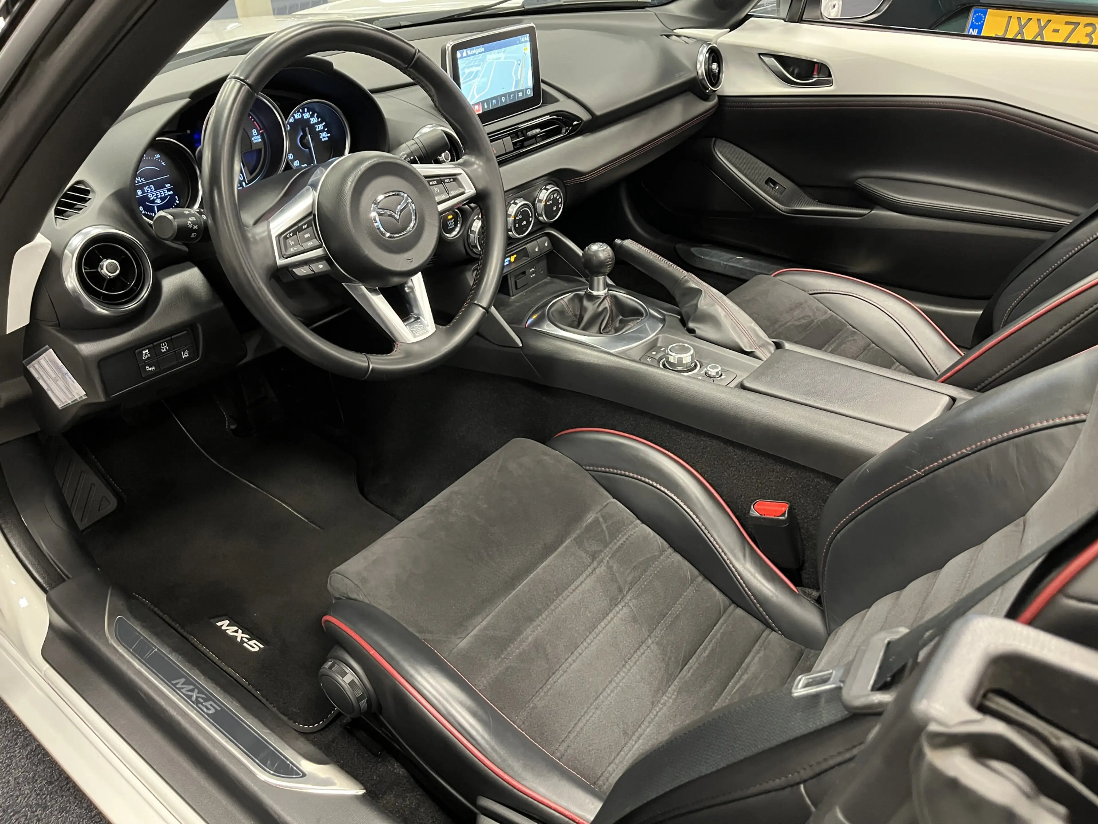 Mazda MX-5 ND Roadster 1.5 SkyActiv-G 131PK GT-M Bose Sportsp — photo 17