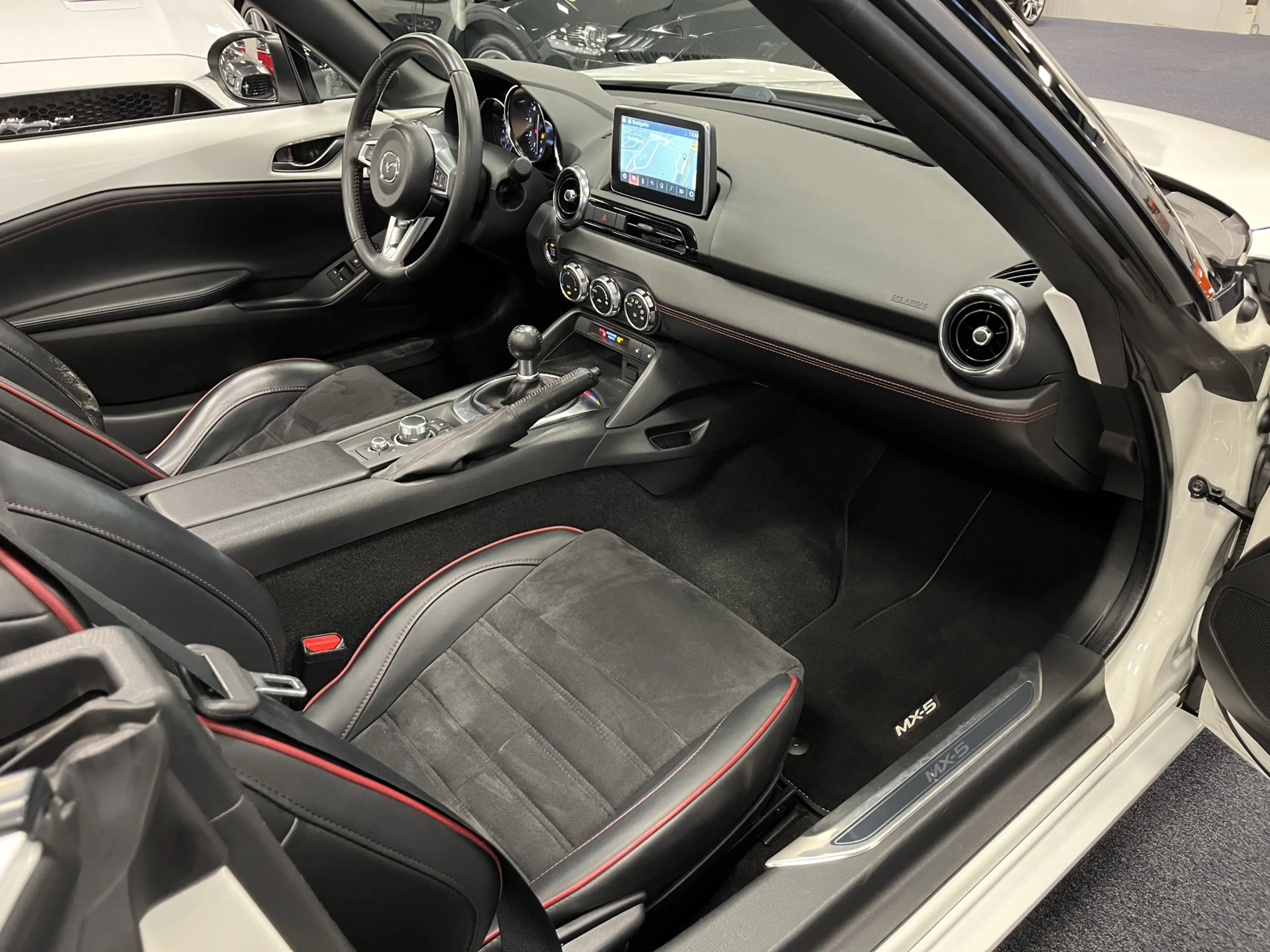 Mazda MX-5 ND Roadster 1.5 SkyActiv-G 131PK GT-M Bose Sportsp — photo 44