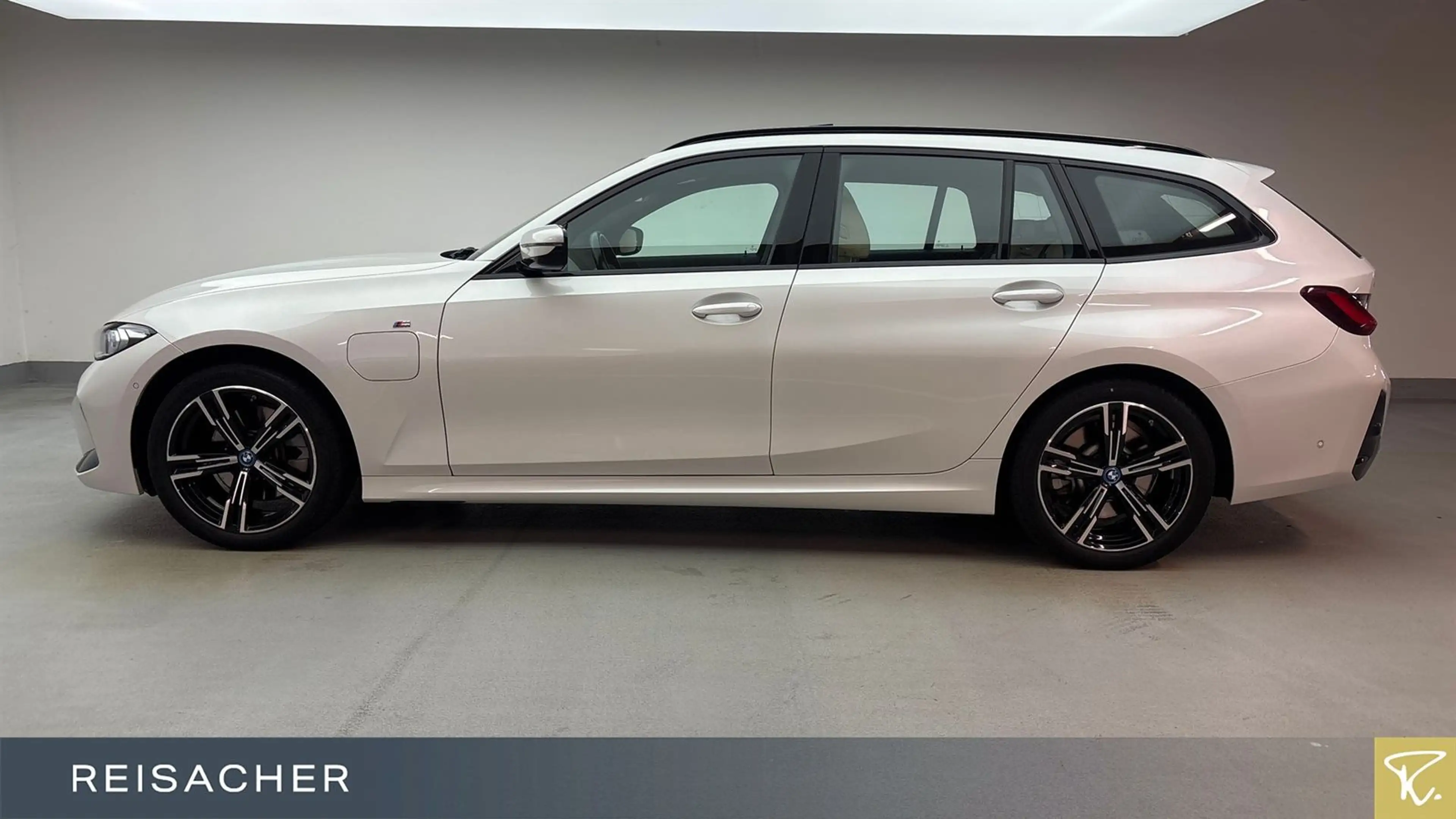 BMW 330 e xDrive Tour M-Sport,DrA,LcProf,ParkAs,AHK — photo 9