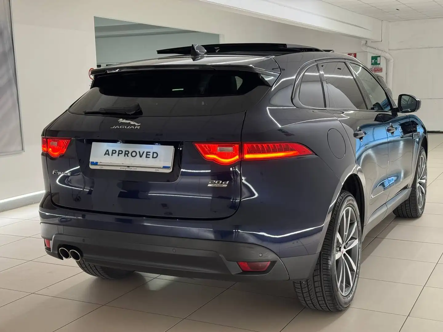 Jaguar F-Pace (X761) JAGUAR 2.0 D 180 CV AWD aut. Portfolio Blu/Azzurro - 2