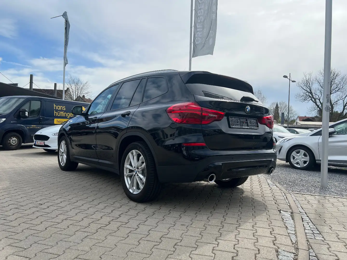 BMW X3 20d xDrive Advantage *LED Navi HUD el. Heck* Schwarz - 2