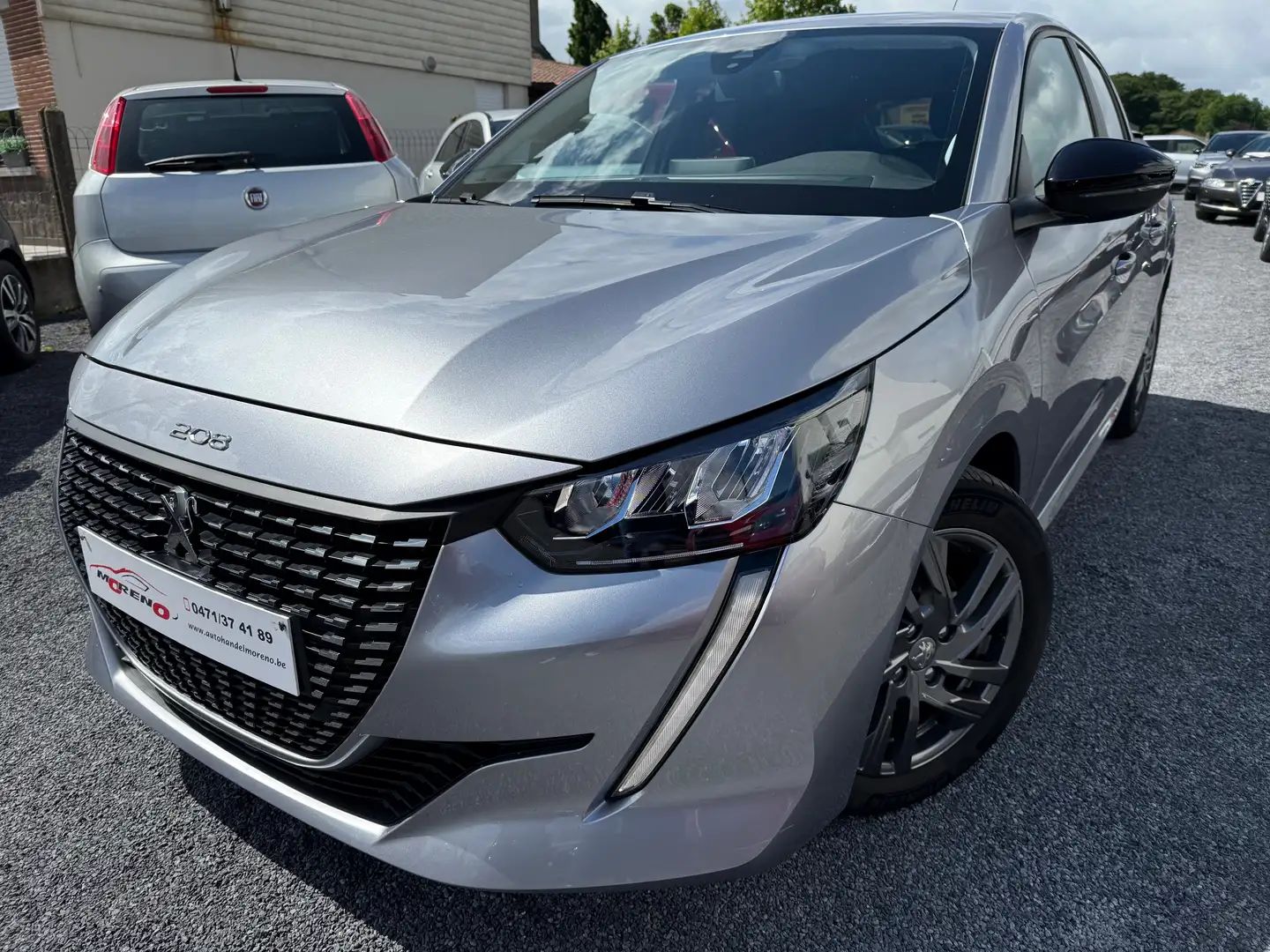 Peugeot 208 1.2iAllure Pack applecarplay 12M waarborg Argent - 2