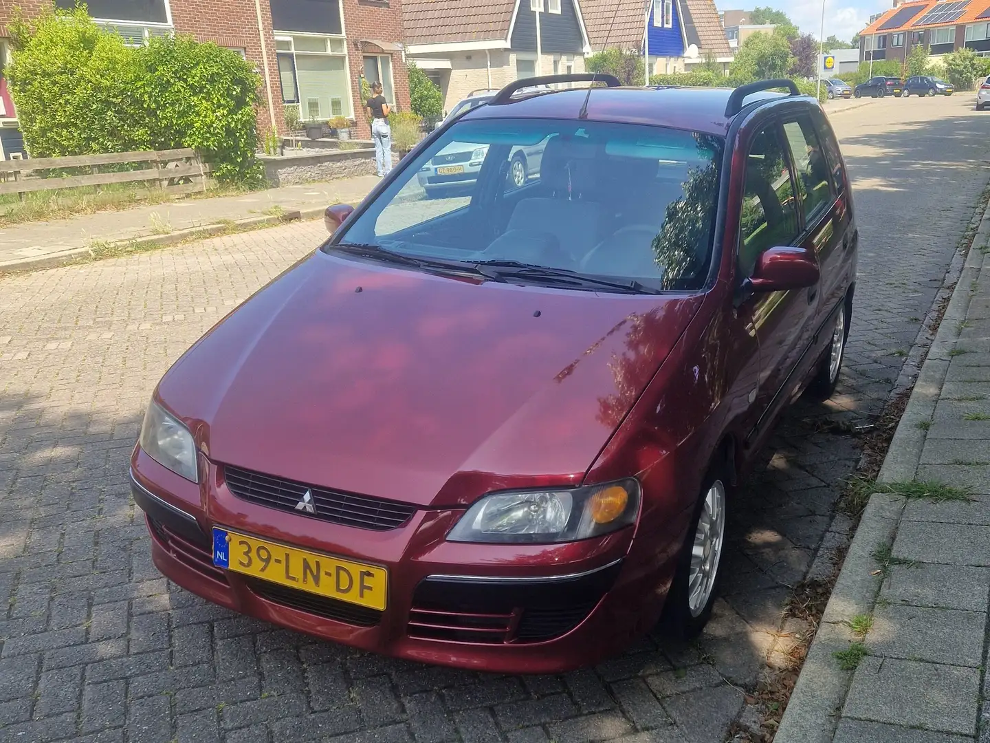 Mitsubishi Space Star Space Star 1.6 Shogun SE Rood - 1