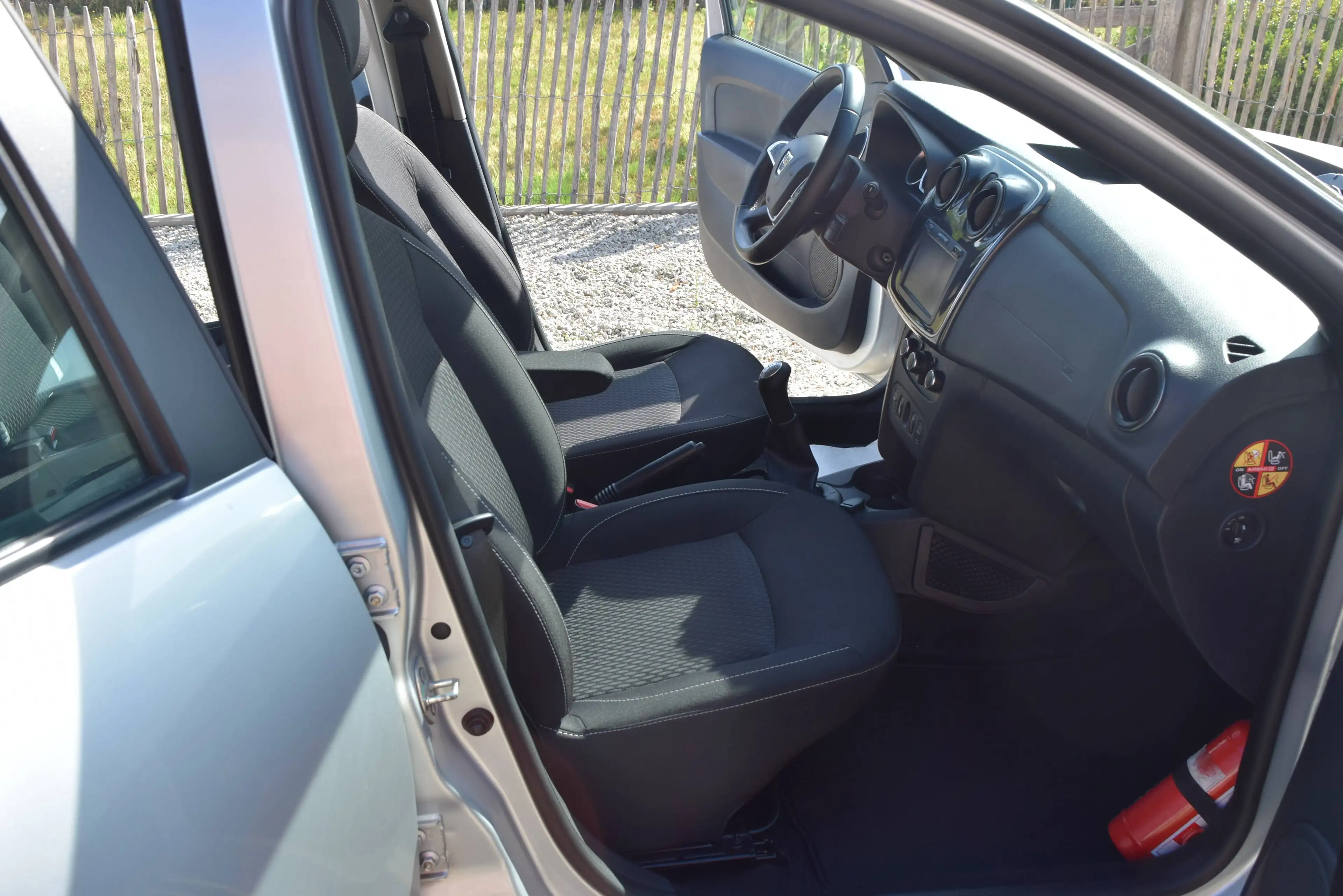 Dacia Logan 0.9 TCe - GARANTIE 12 MOIS - 154,47€/mois* - AIRCO — photo 14