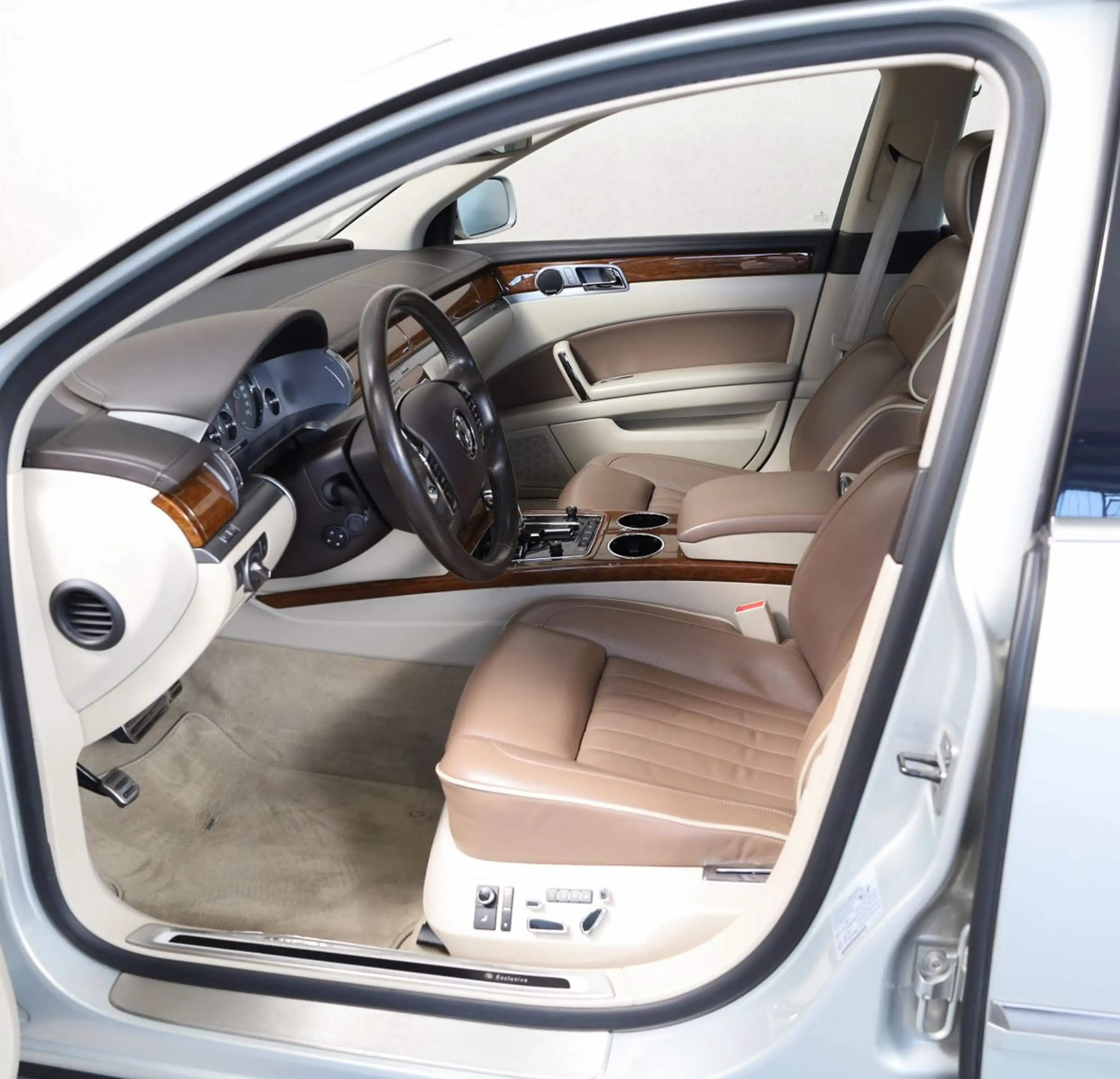 Volkswagen Phaeton V6 TDI 5-Sitzer 4Motion*Exclusiv*4x Mass — photo 10