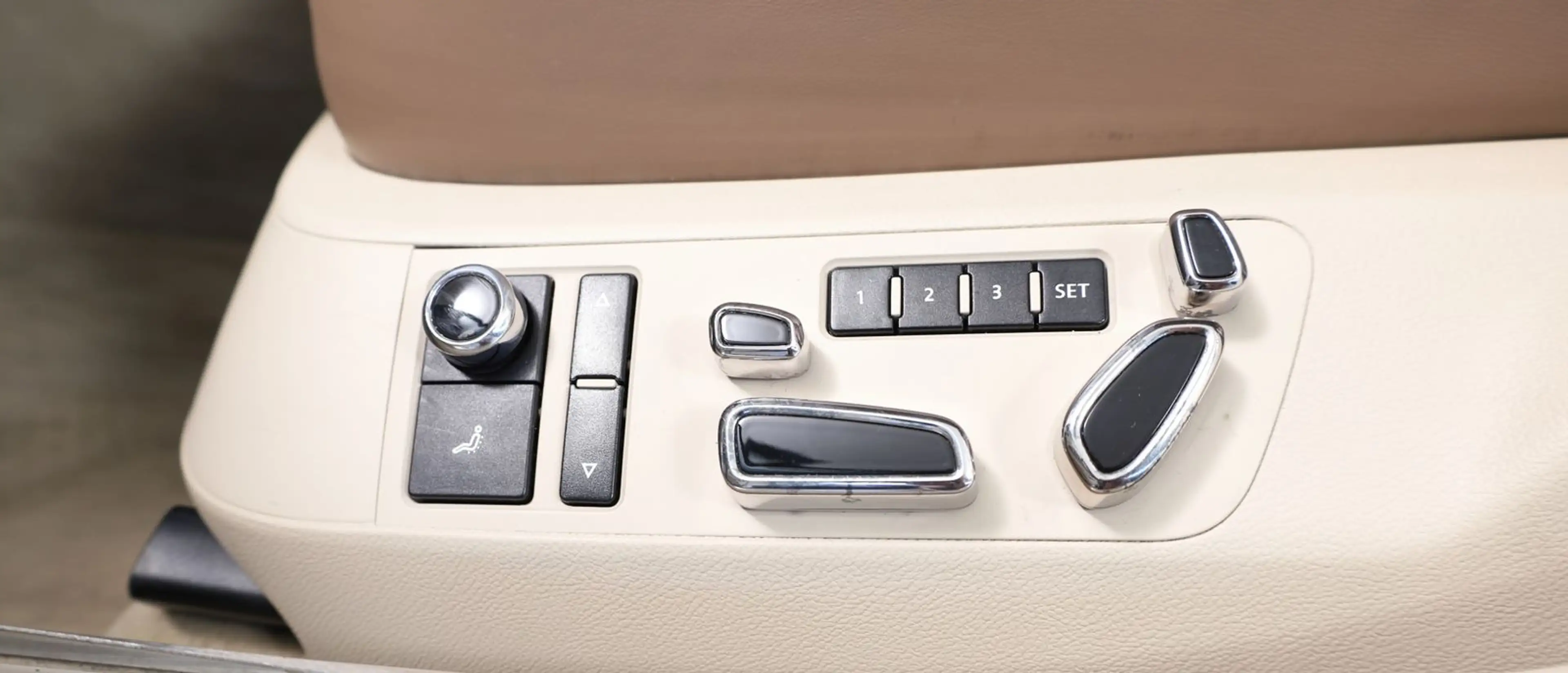 Volkswagen Phaeton V6 TDI 5-Sitzer 4Motion*Exclusiv*4x Mass — photo 15