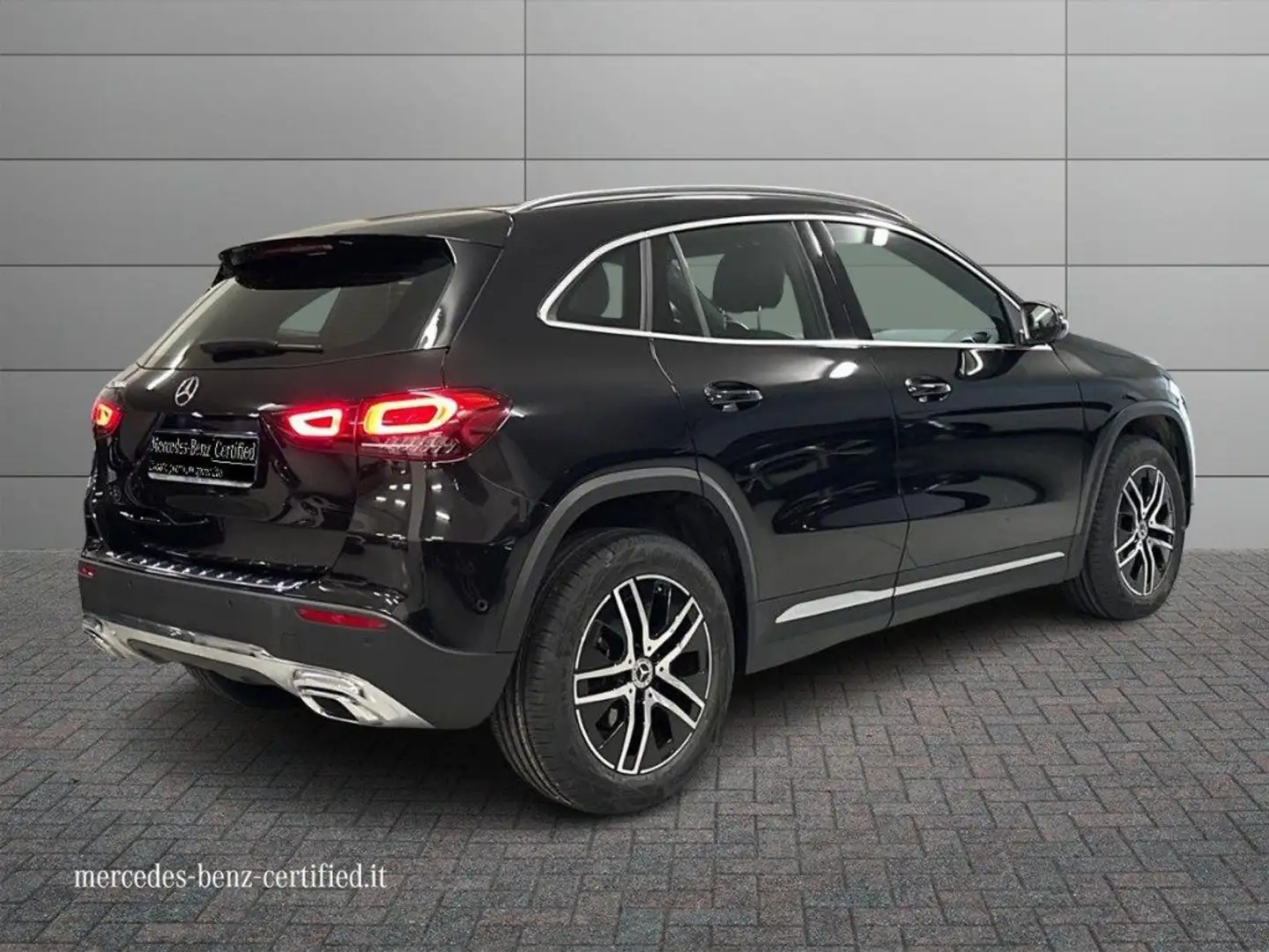 Mercedes-Benz GLA 200 d Automatic Sport Plus Noir - 2