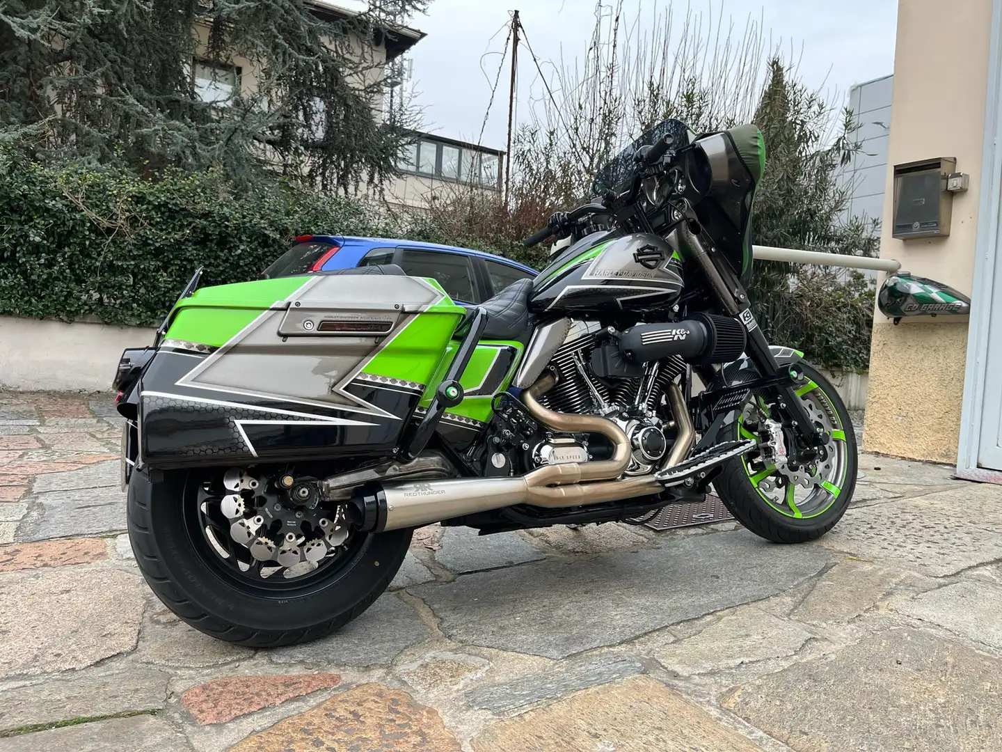 Harley-Davidson Street Glide special bike Verde - 1